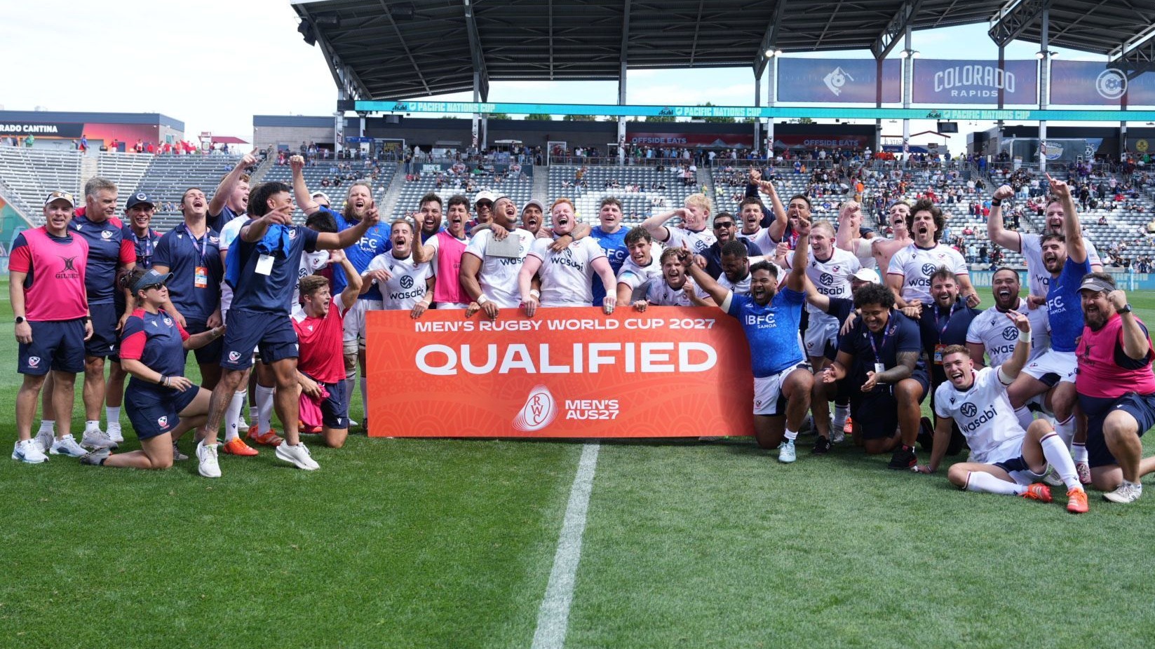 Nick Easter and the USA Rugby team celebrate qualifying for the 2027 World Cup.