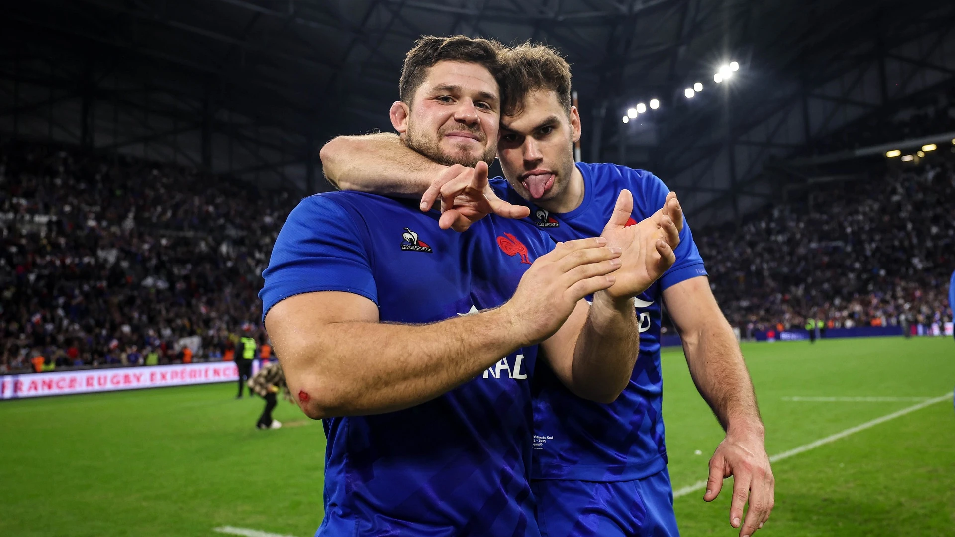 Julien Marchand and Damian Penaud celebrate after the game 12/11/2022