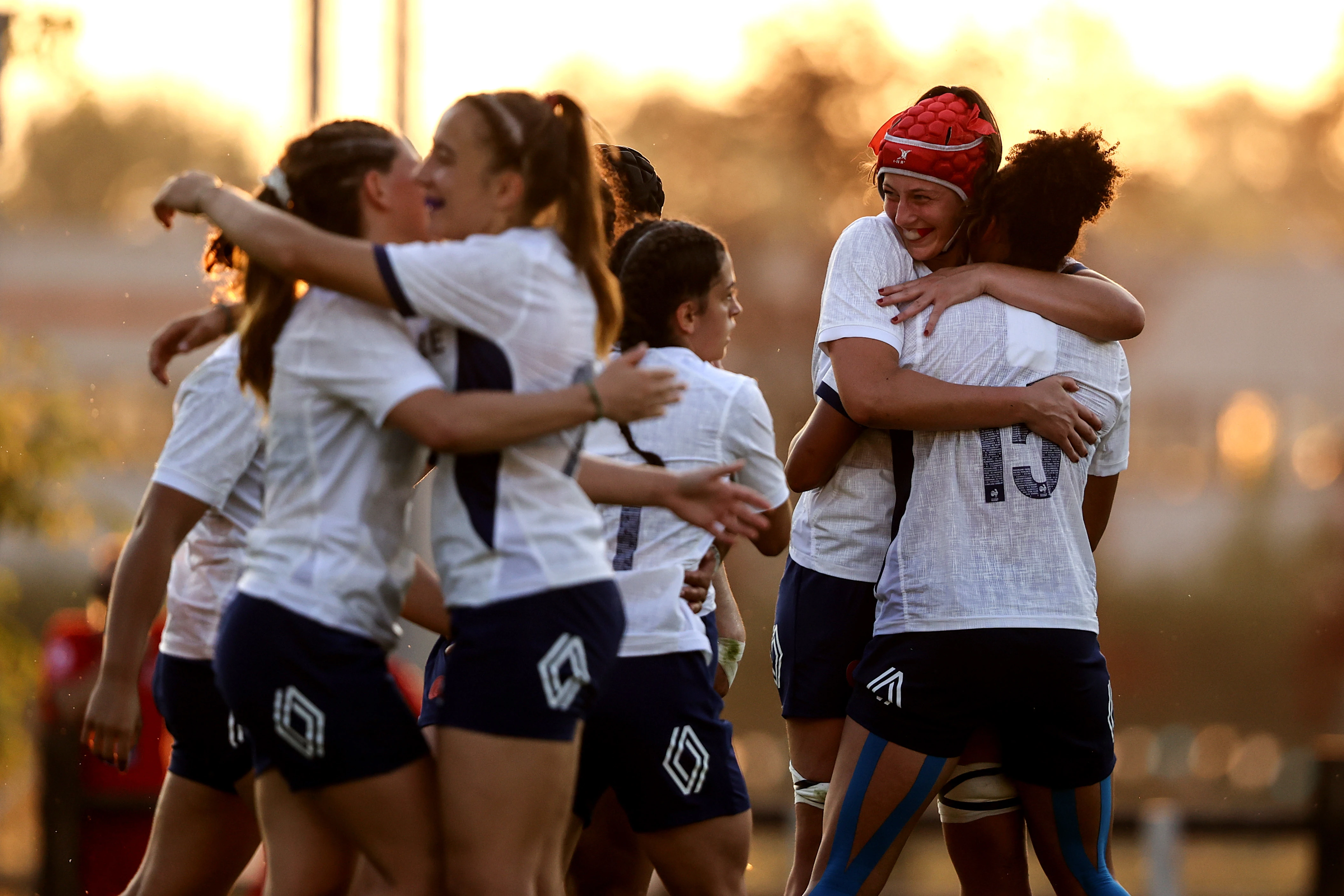 france women u20 celebrate