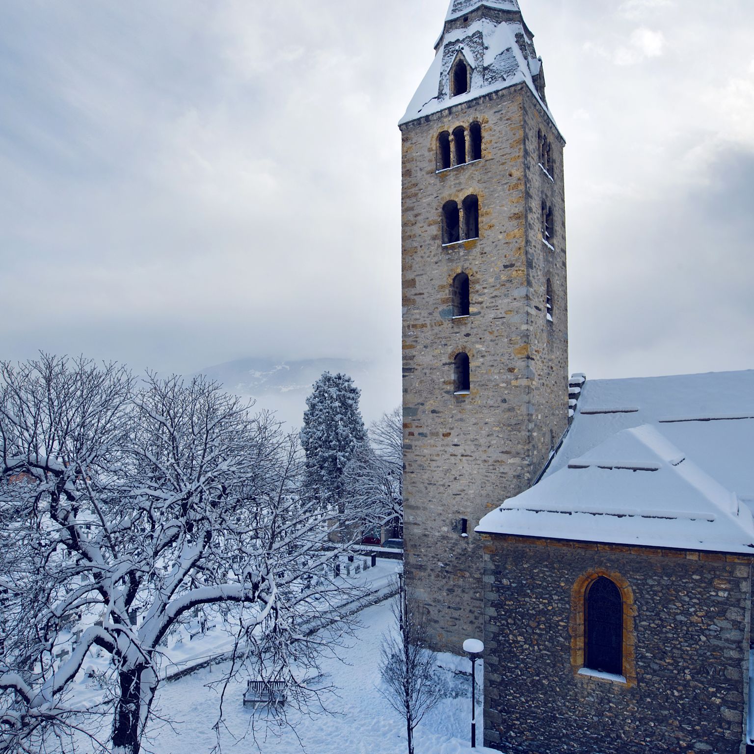 Dorf Savièse im Winter, Wallis