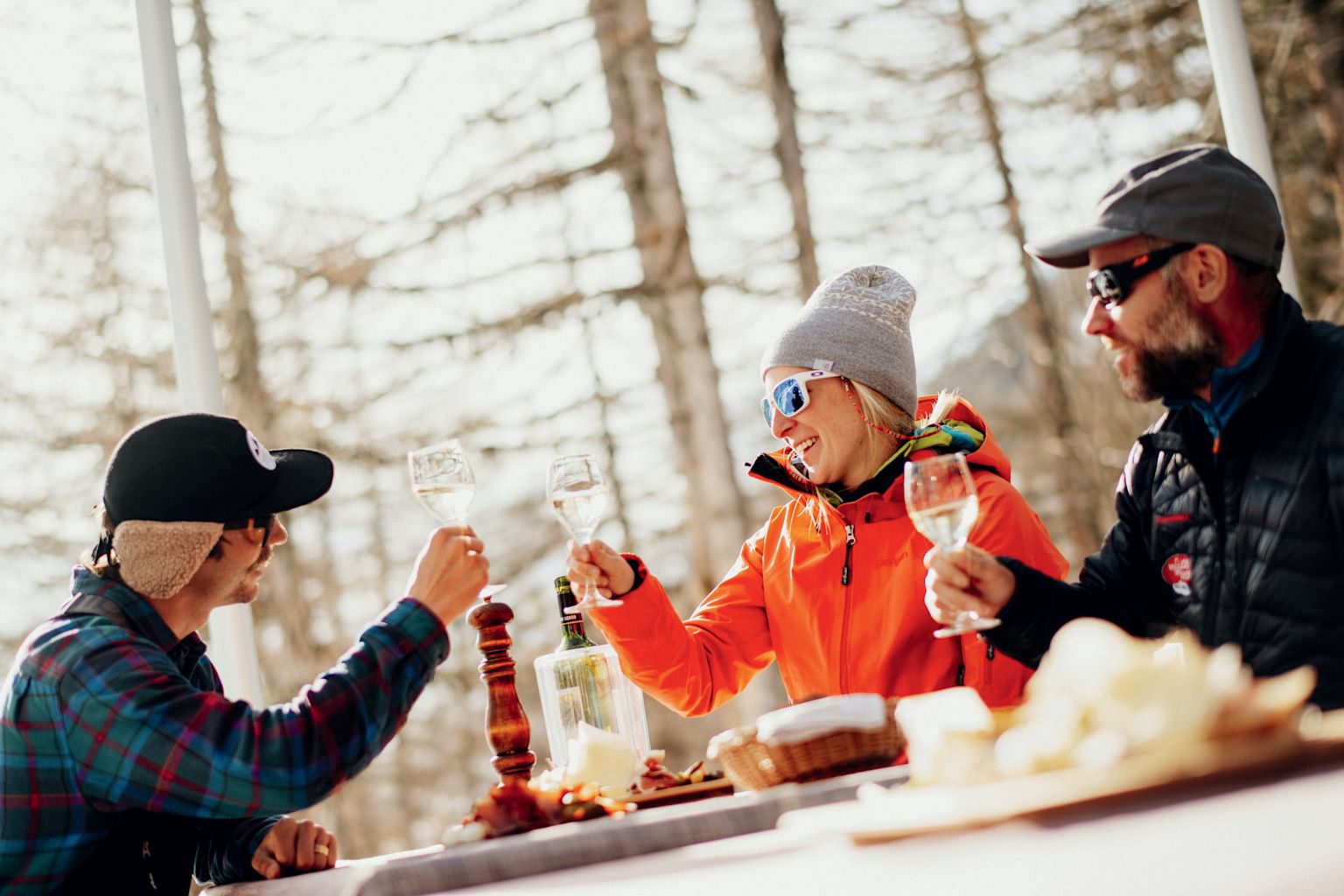 Weinprobe, Fafleralp, Lötschental. Wallis, Schweiz