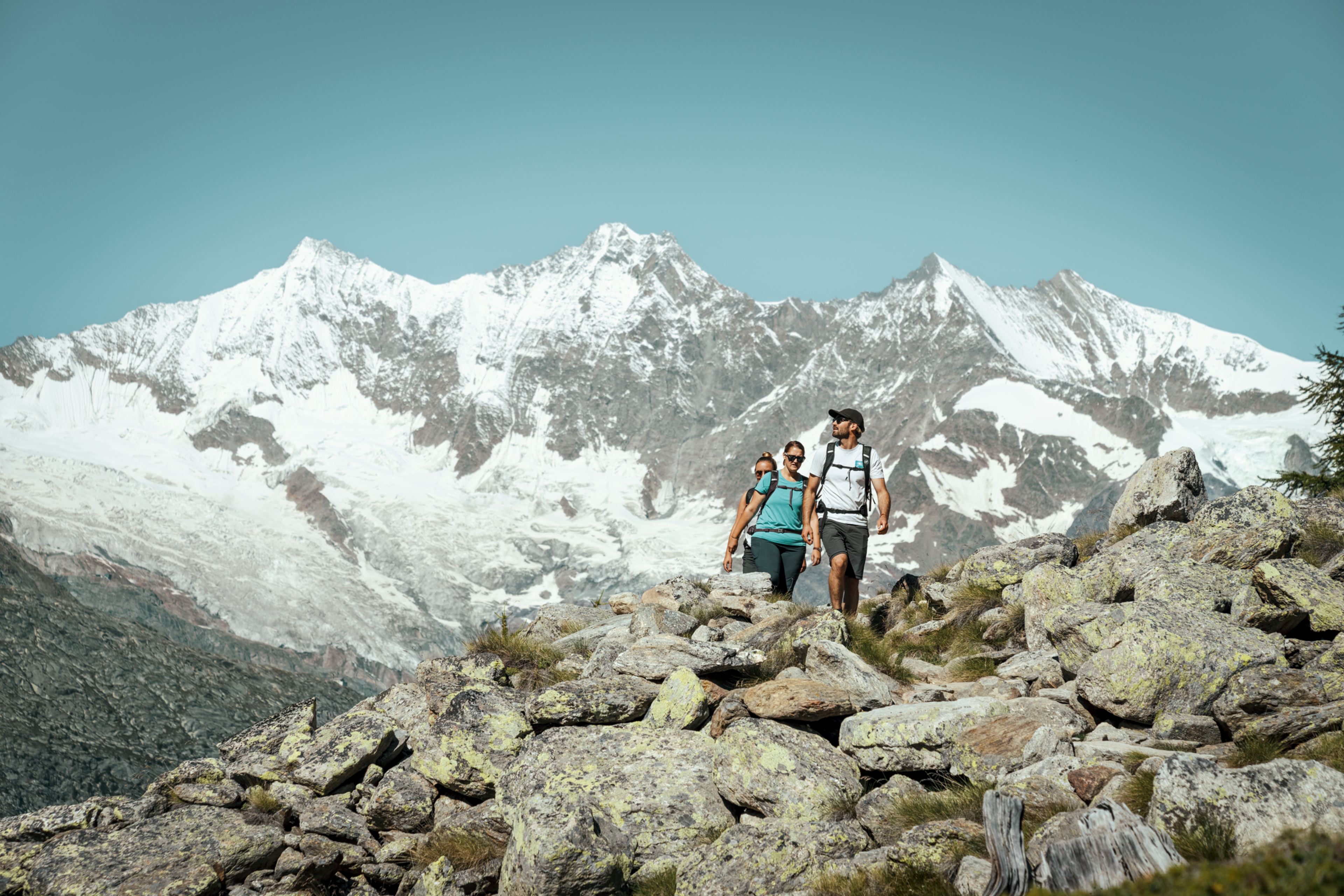 La quasi-totalité du sentier d’altitude offre une vue sur le massif des Mischabels.