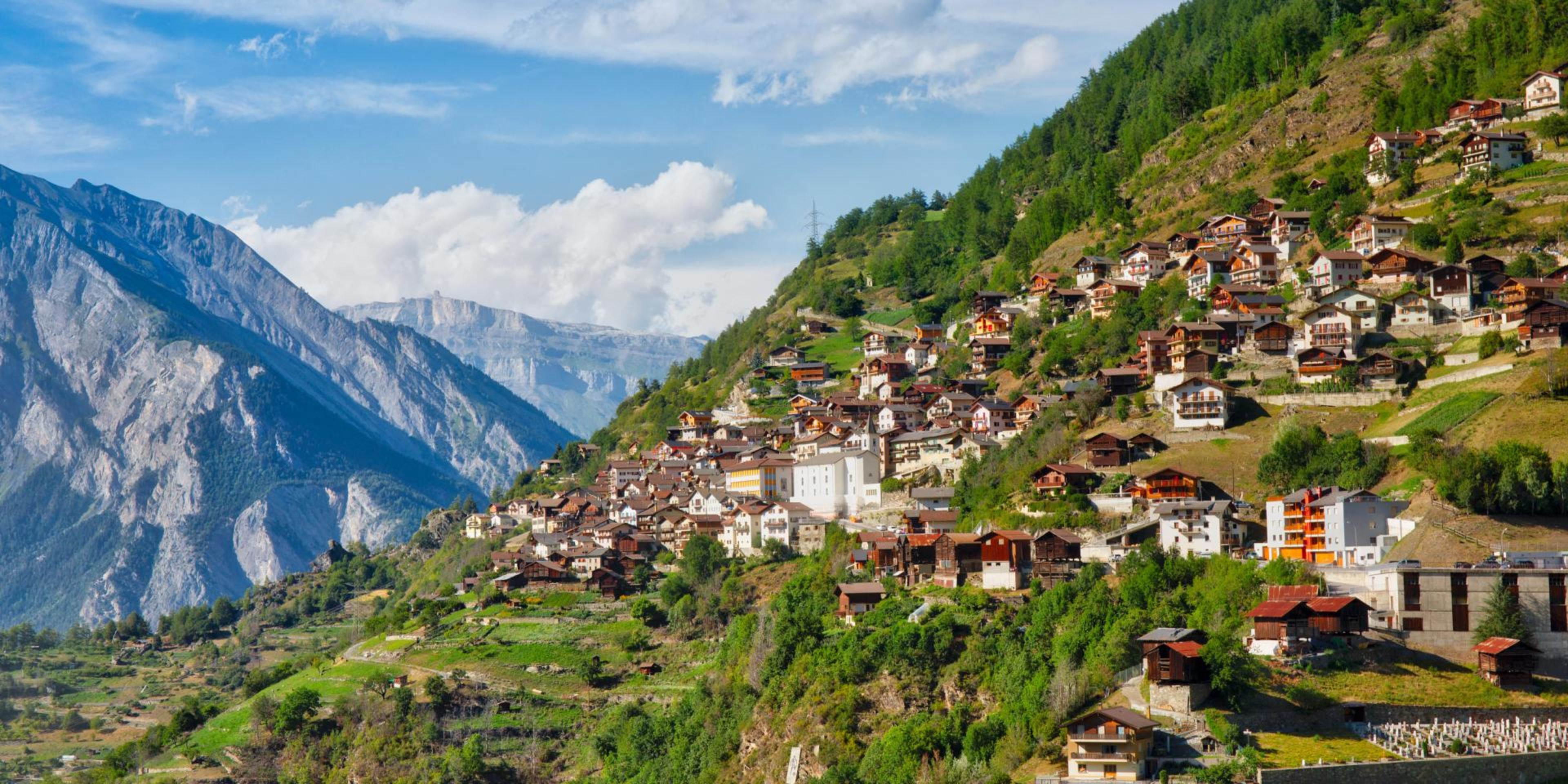 Le village d'Isérables avec vue panoramique