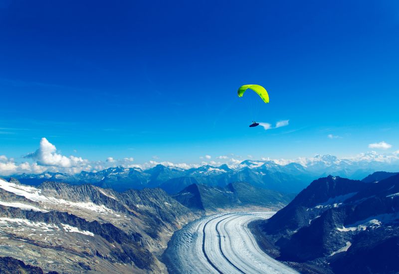 Paragliding in Valais
