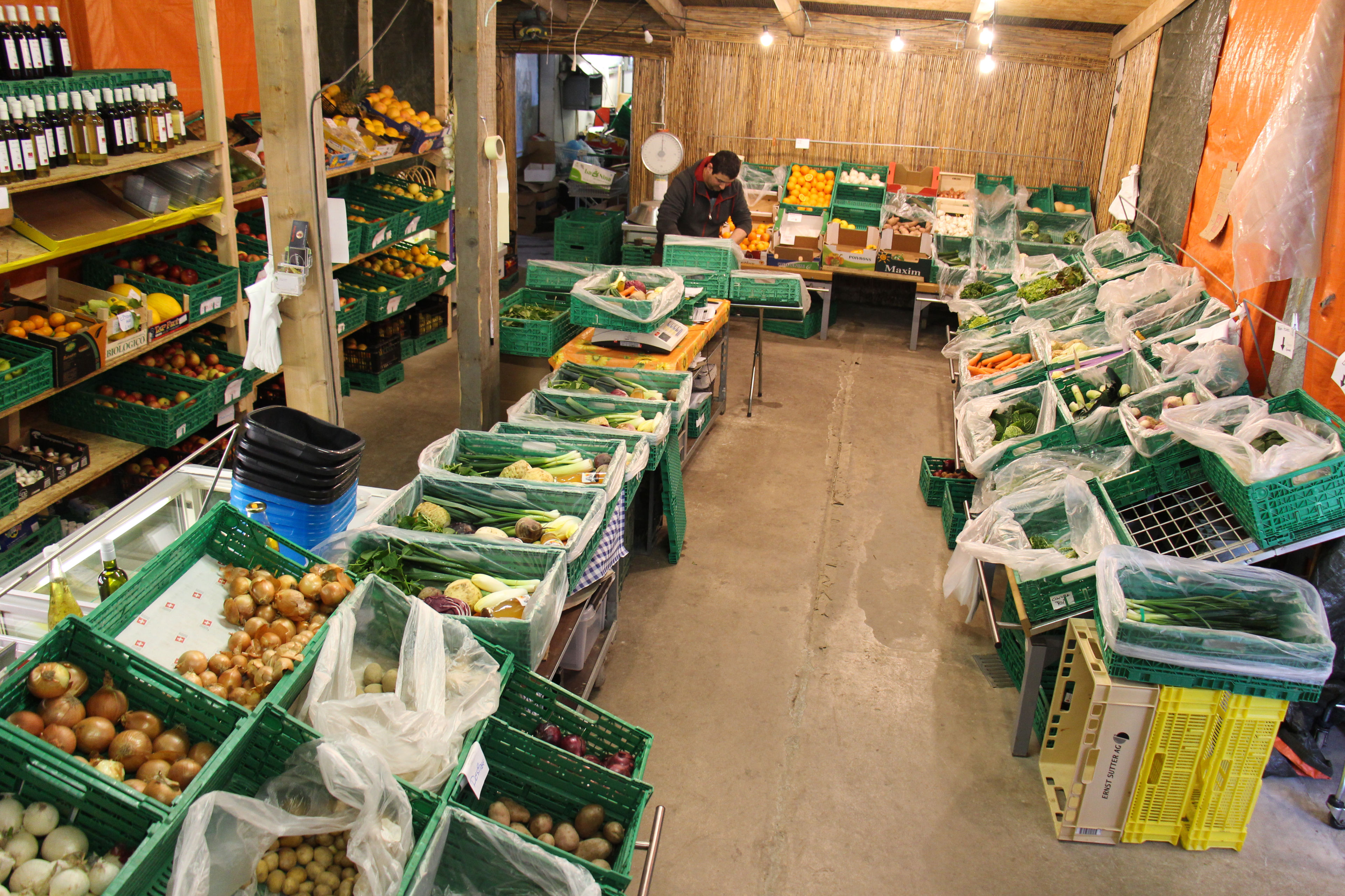 Vente directe de fruits et de légumes en Valais. Duay et Fils. Valais. Suisse.