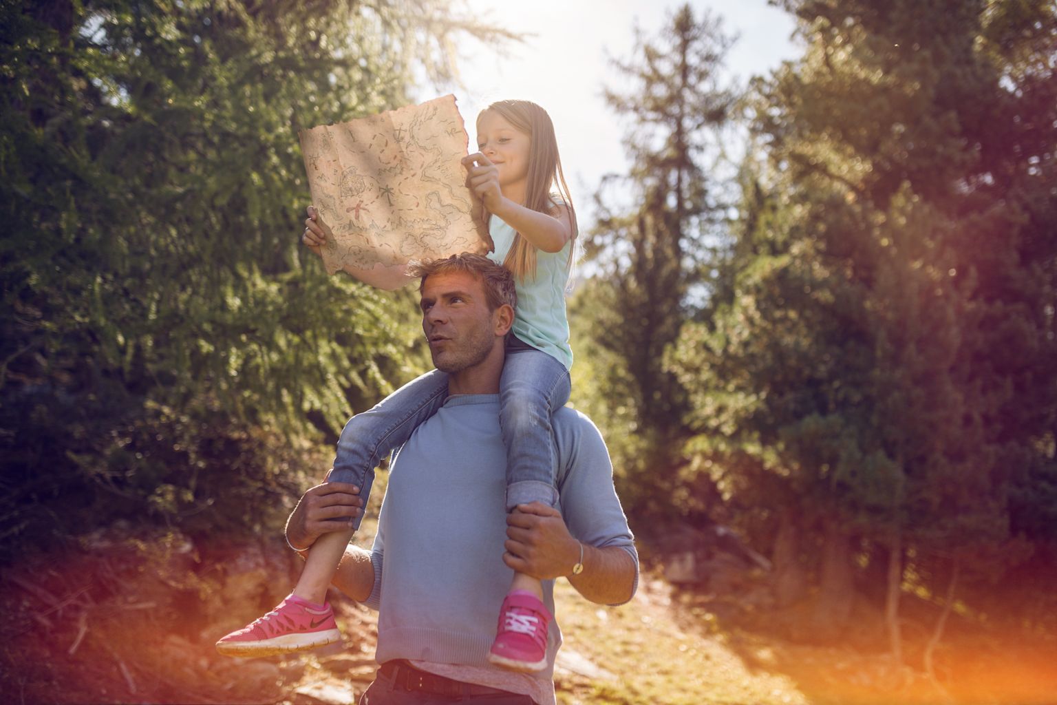 Chasse au trésor en famille, vacances avec les enfants, destination de famille, Family Destination, Grächen, Valais, Suisse