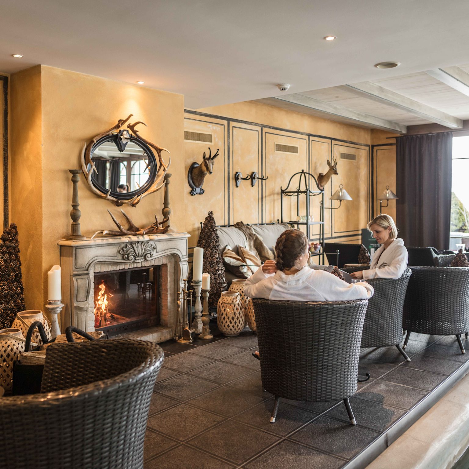 Salon de l'hôtel Wellness Bella Tola, Valais, Suisse