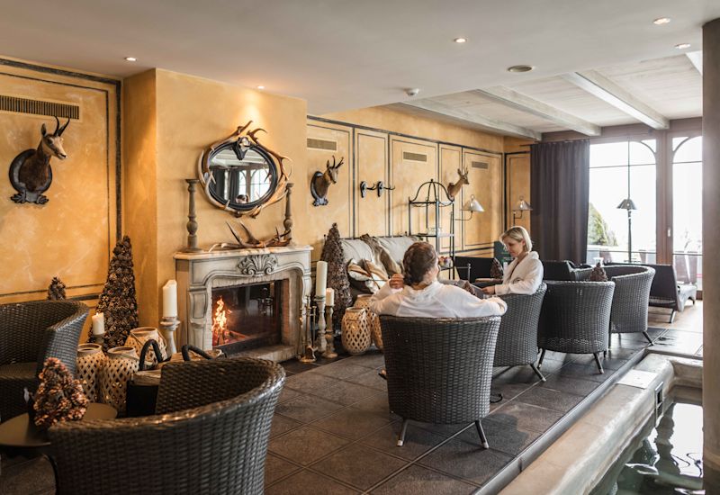 Salon de l'hôtel Wellness Bella Tola, Valais, Suisse