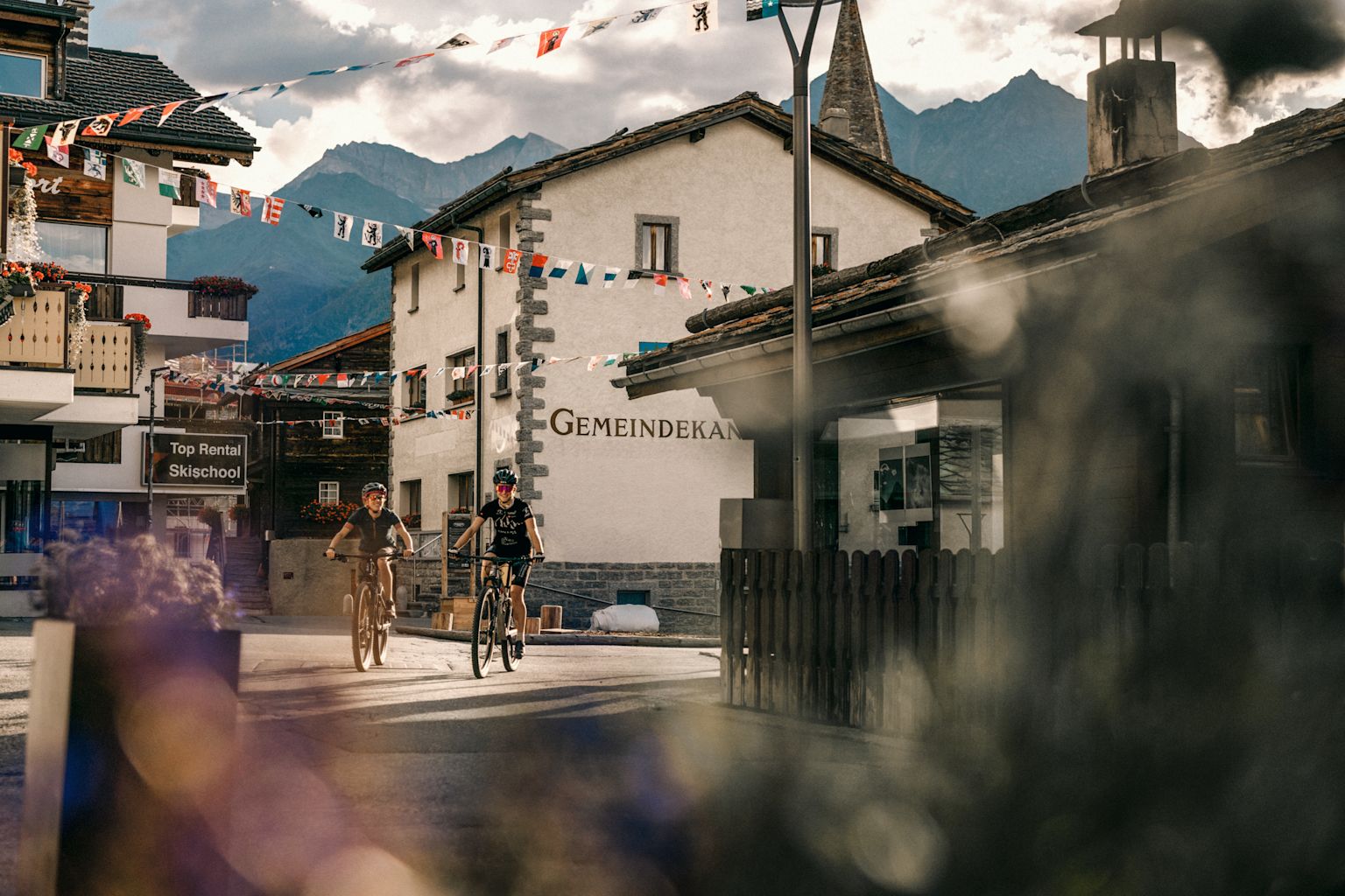 Graechen, letzte Etappe der Valais Alpine bike. Wallis, Schweiz.