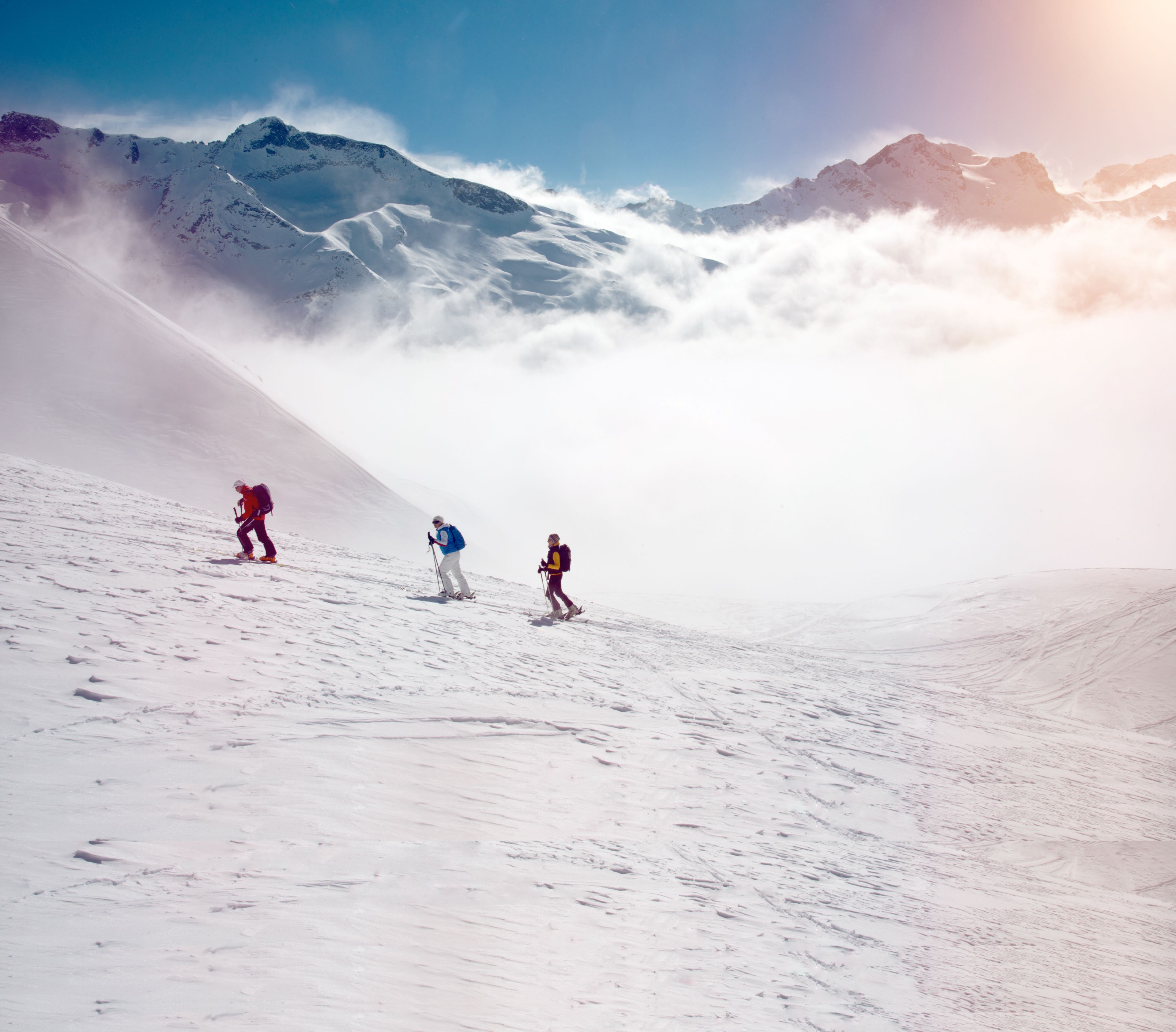 Skitourengruppe beim Aufstieg zum Gandhorn im Binntal, Wallis