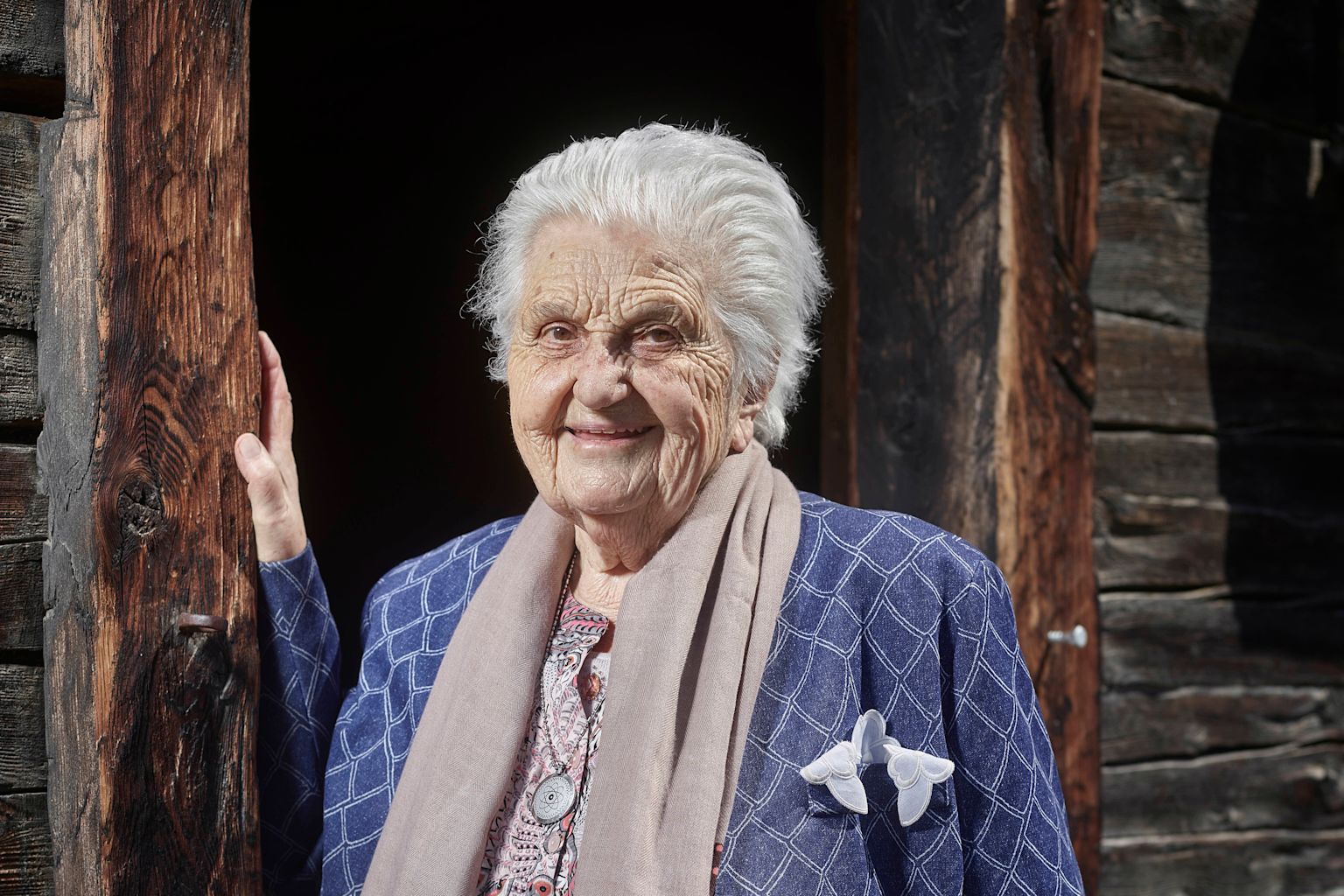 Germaine Cousin-Zermatten hat jahrhundertealte Gesundheits-rezepte gesammelt, Wallis, Schweiz