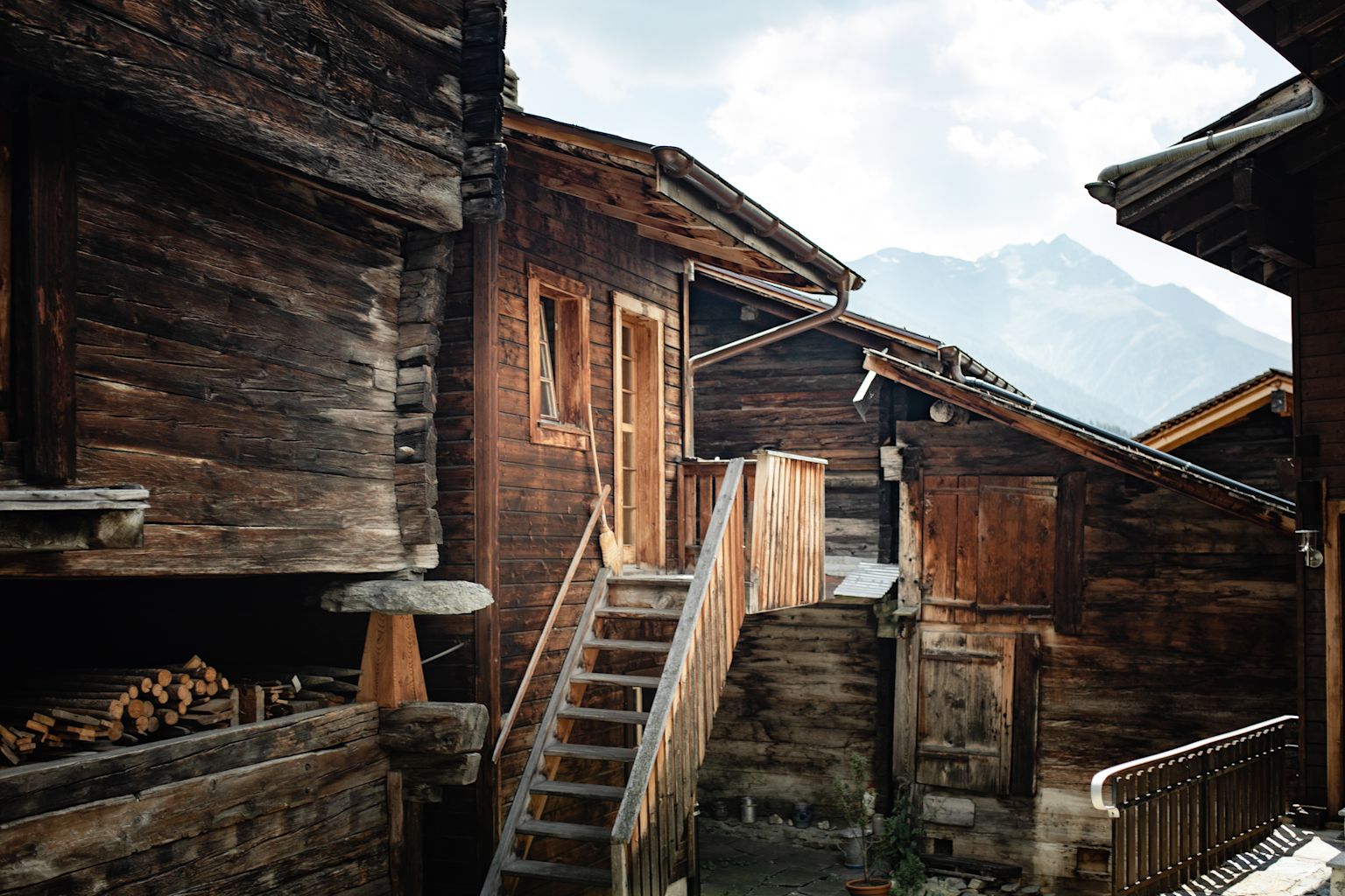 Center of the village of Ernen, Stories, Valais, Suisse