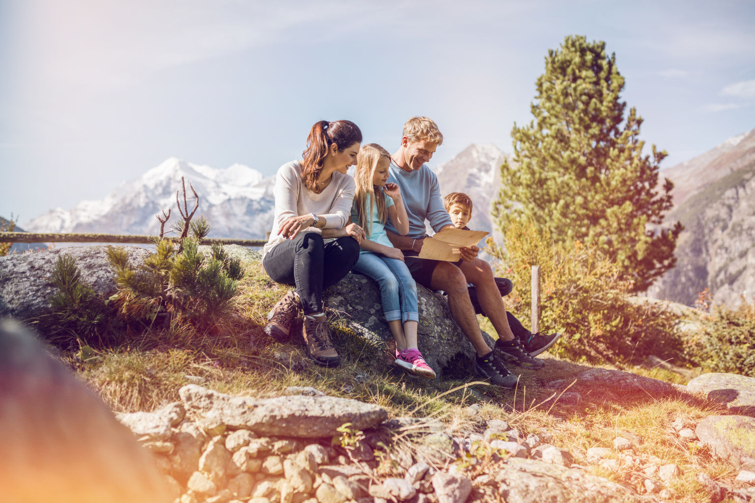 Go on a treasure hunt in Valais, holidays with children, family destination, Grächen, Valais, Switzerland