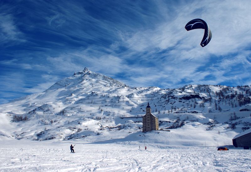 Speedflying au col de Simplon en hiver, Valais