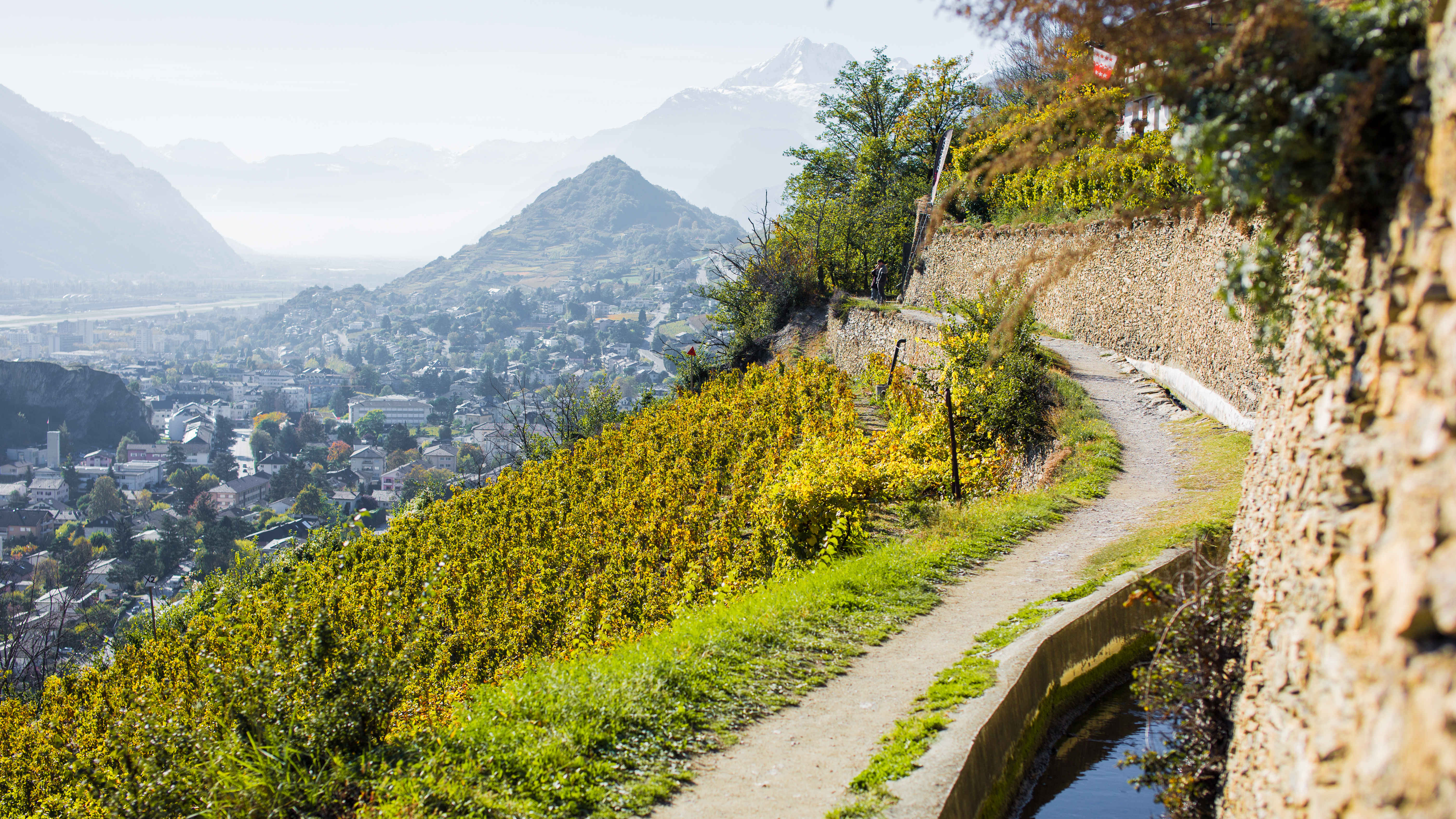 holidays-leisure-gastronomy-live-work-valais-switzerland