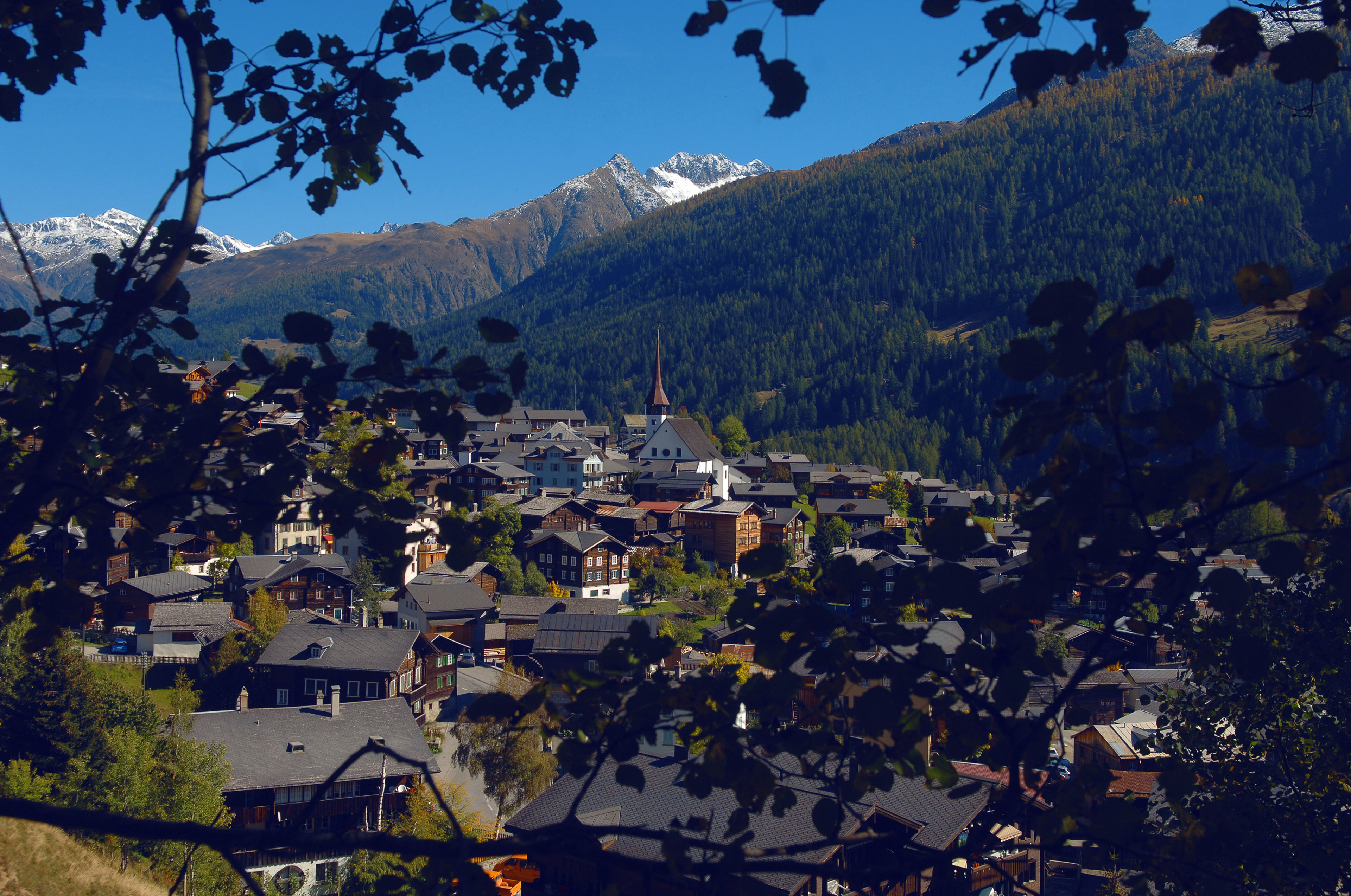 Dorf Muenster-Geschinen im Sommer, Wallis