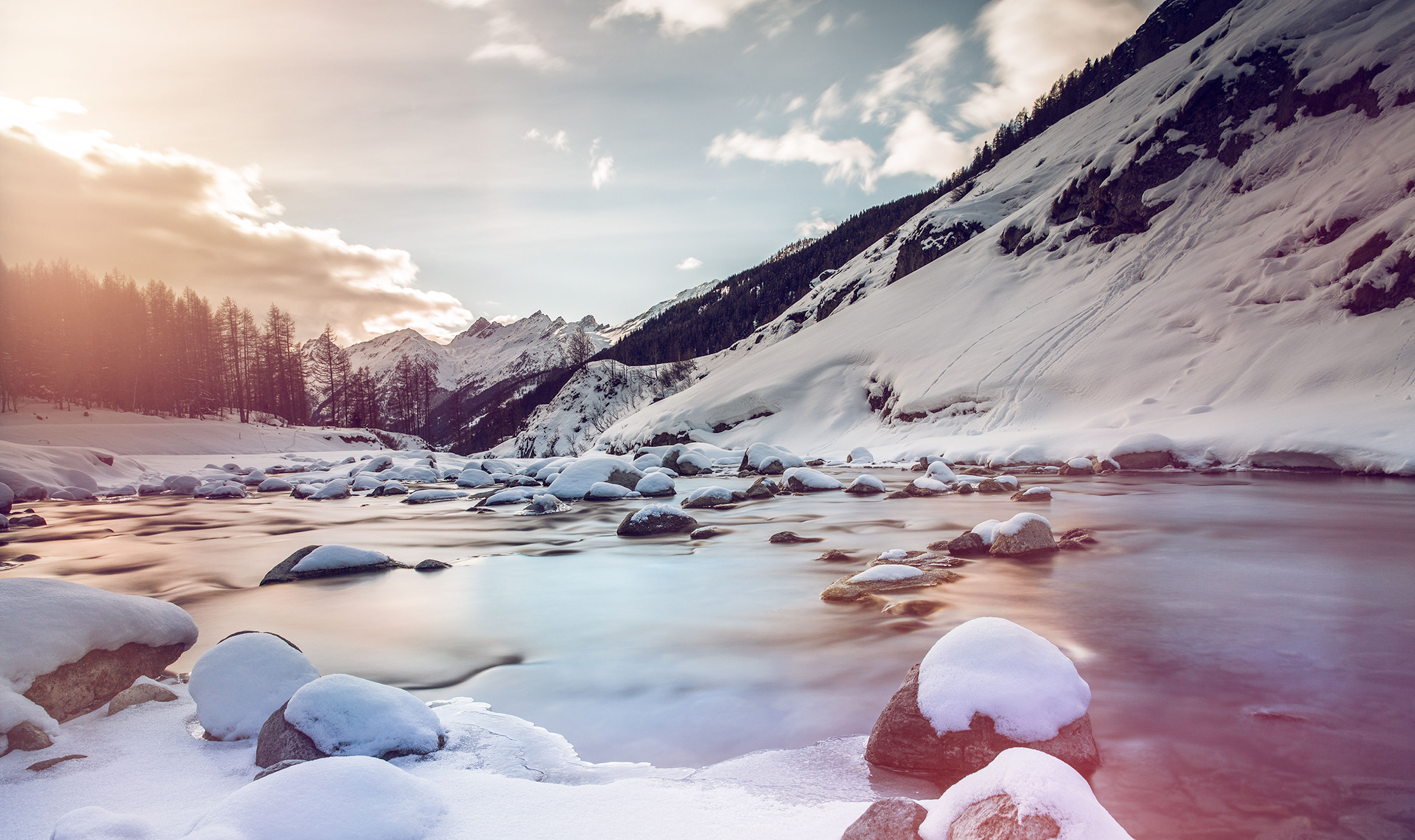 Lonza im Winter im Lötschental, Wallis