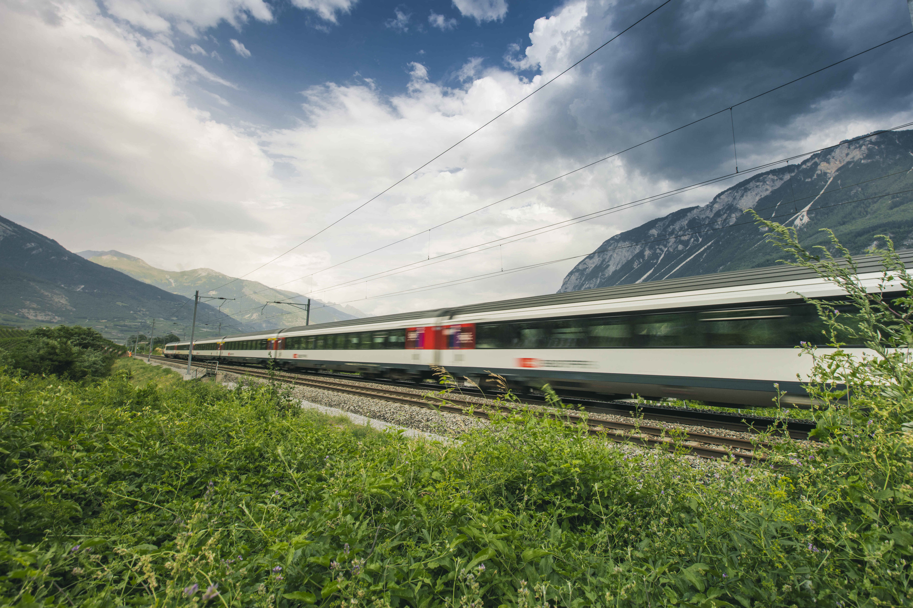 Train CFF, Salquenen. Valais, Suisse