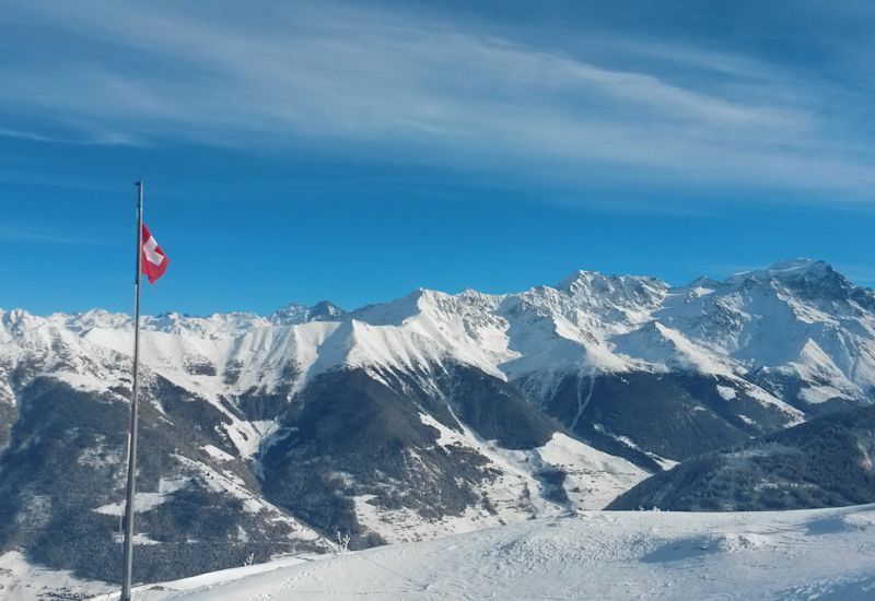 Blick auf den Bergen von Champex-Lac, Winter, Wallis