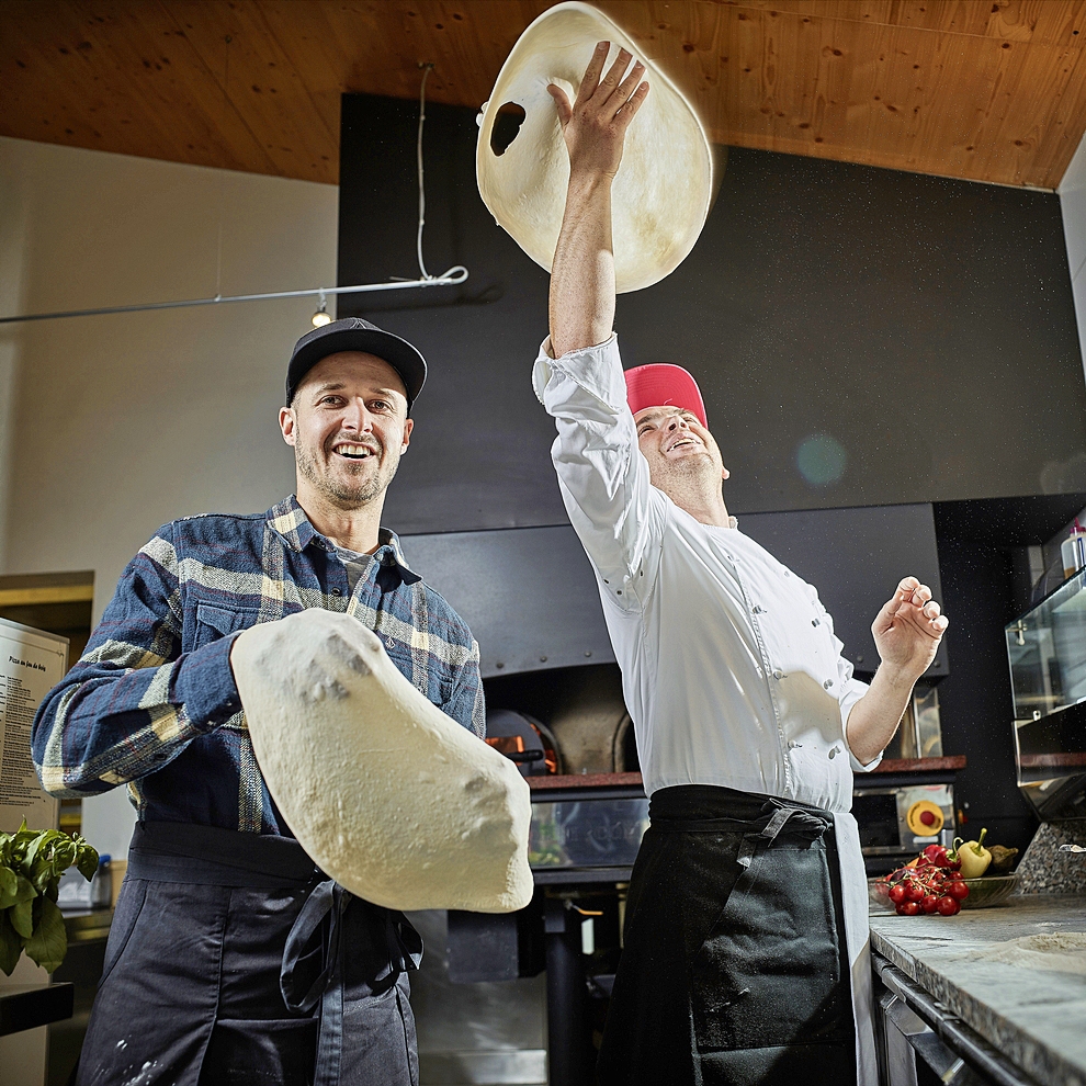 Tom Lüthi as a pizza baker, Valais
