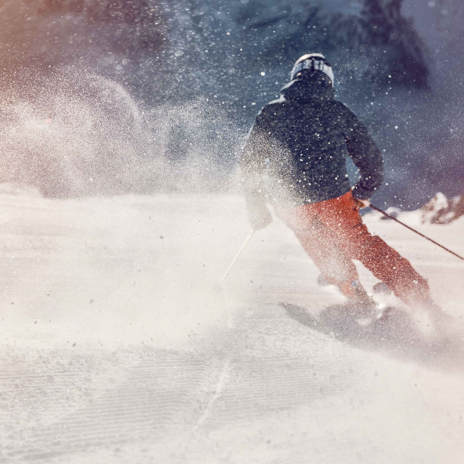 Skieur sur les pistes du Lötschental. Valais. Suisse