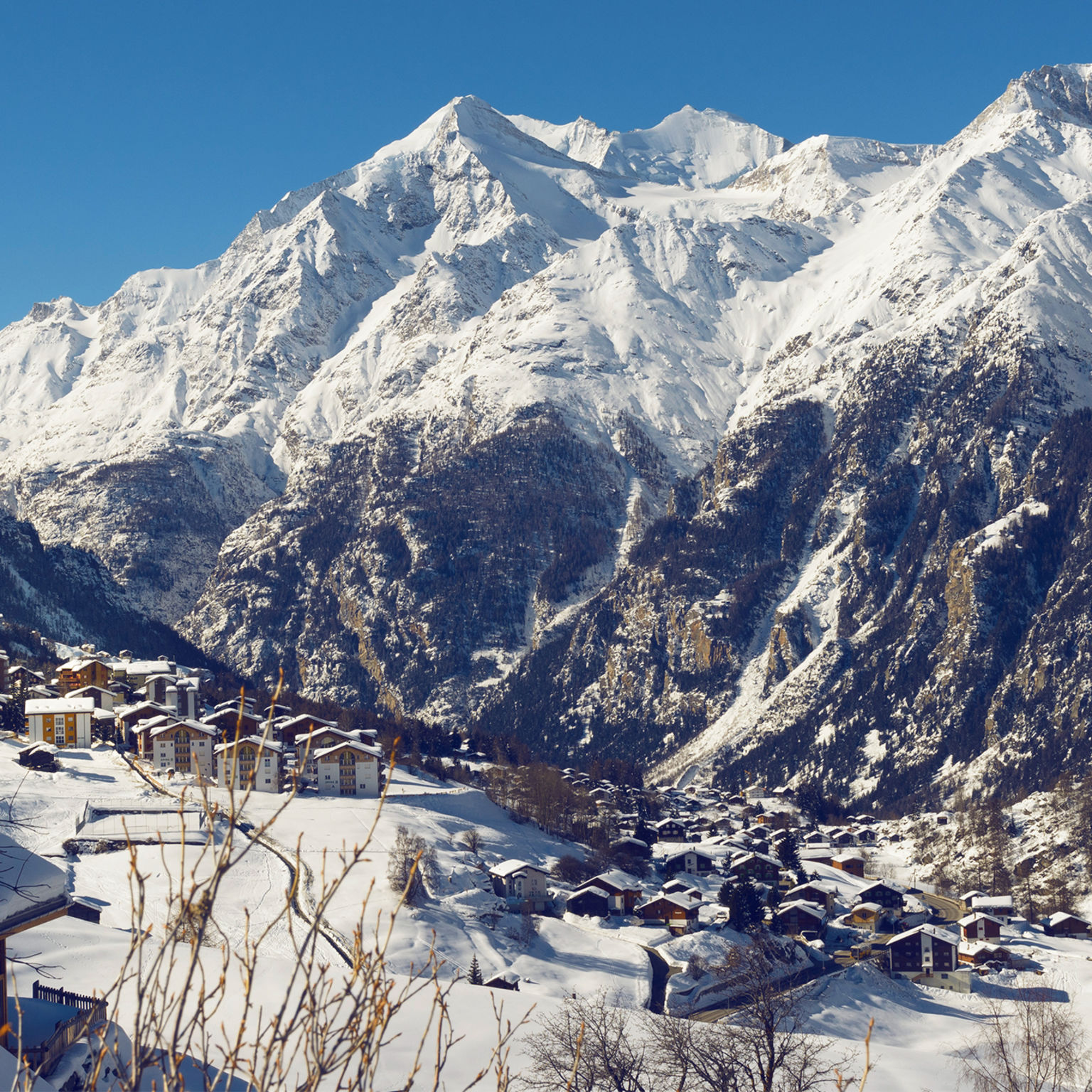 Vue sur le village de Grächen en hiver, Valais