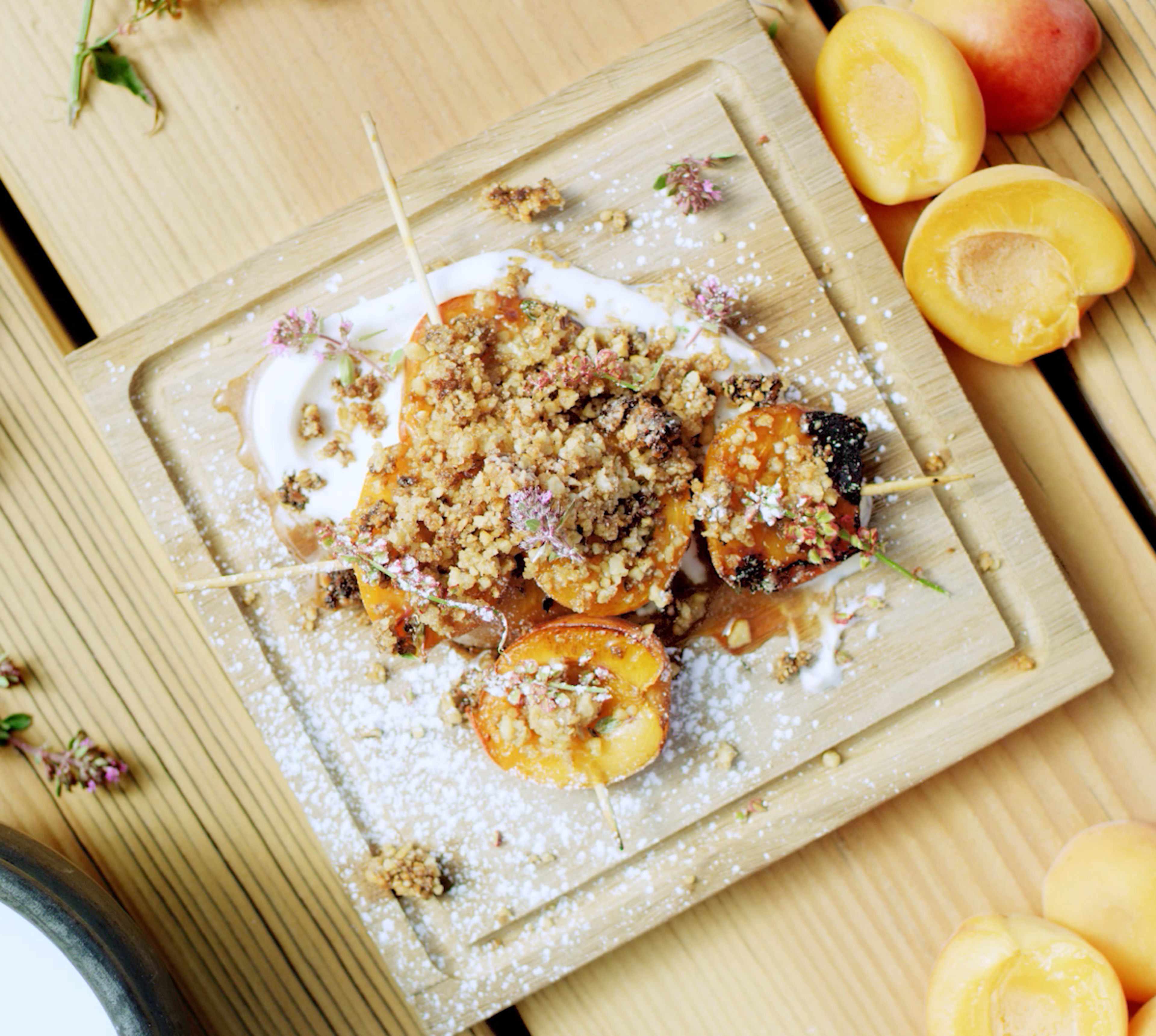 Apricot skewers with hazelnut crumble, Recipes, Valais, Switzerland