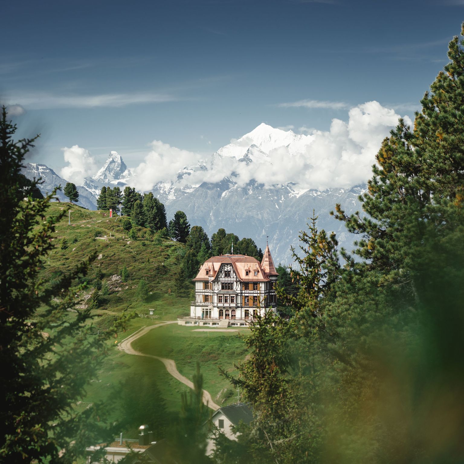 Villa Cassel enneigée à Riederalp, Aletsch Arena, hiver en Valais, Suisse