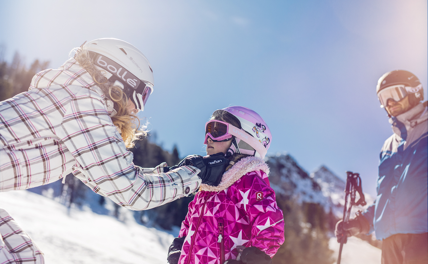 Skifahren mit der Familie in Grächen, Wallis, Winter im Wallis, Schweiz