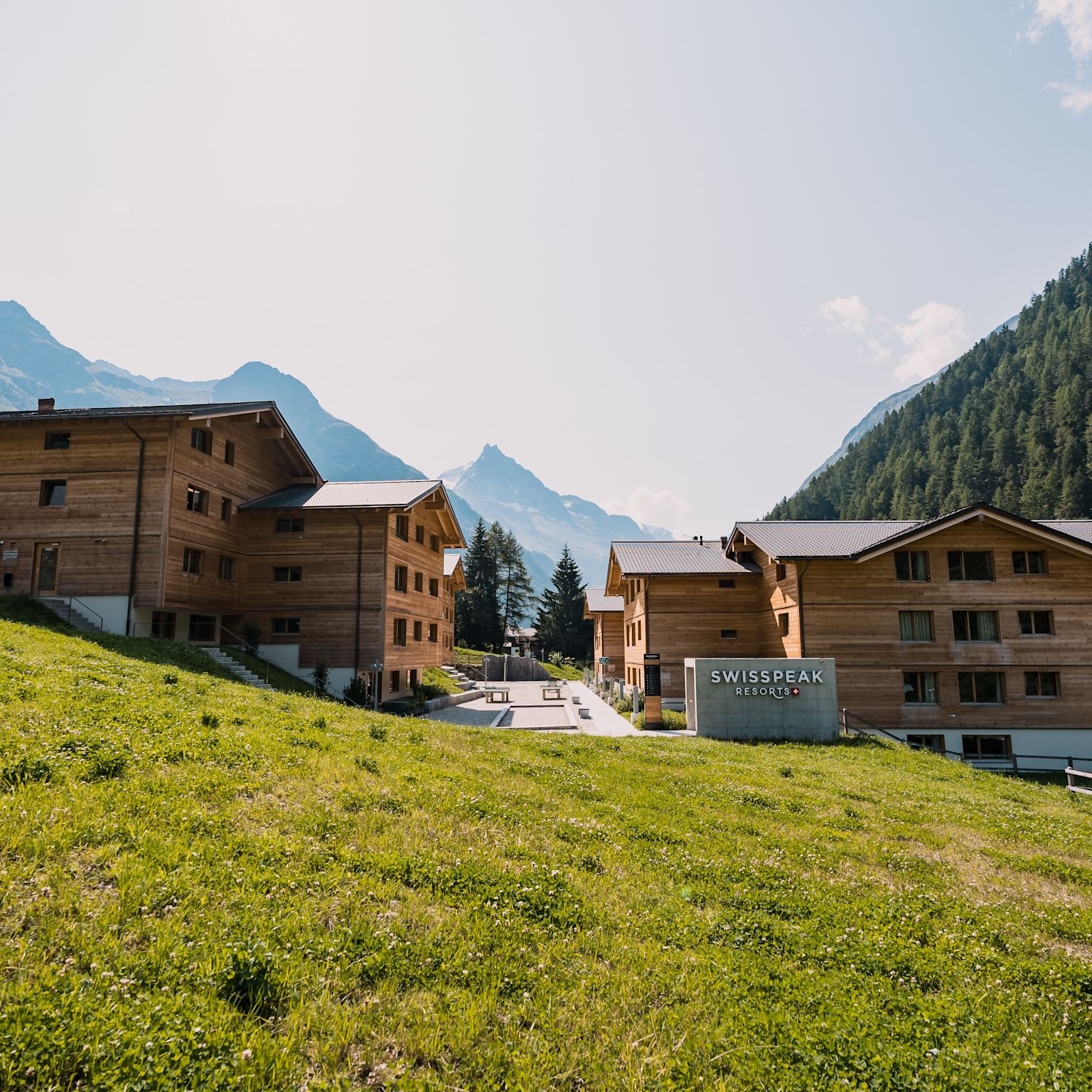 Die Swiss Peak Resorts in den Bergen des Val d'Anniviers in Zinal, Wallis, Schweiz