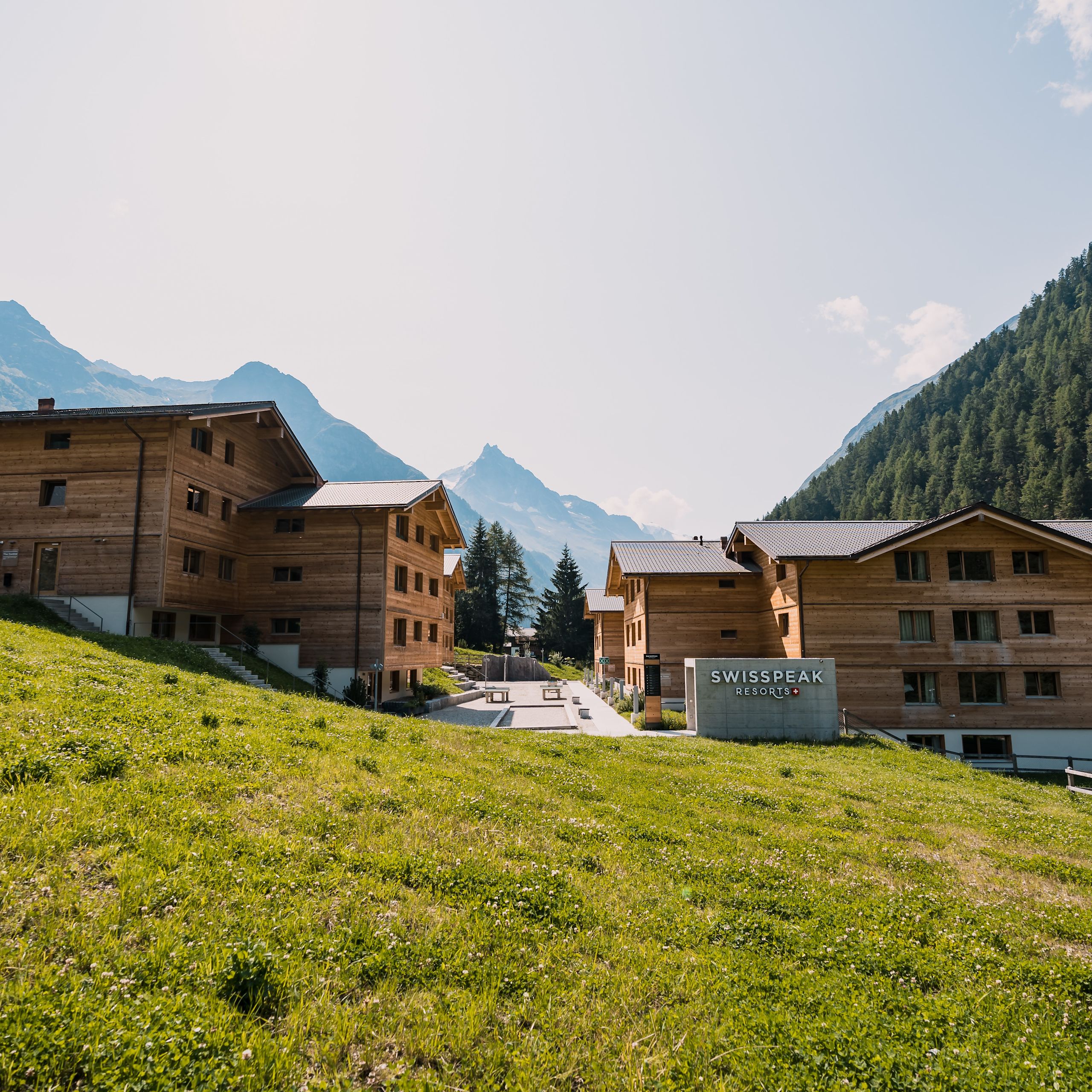 Die Swiss Peak Resorts in den Bergen des Val d'Anniviers in Zinal, Wallis, Schweiz