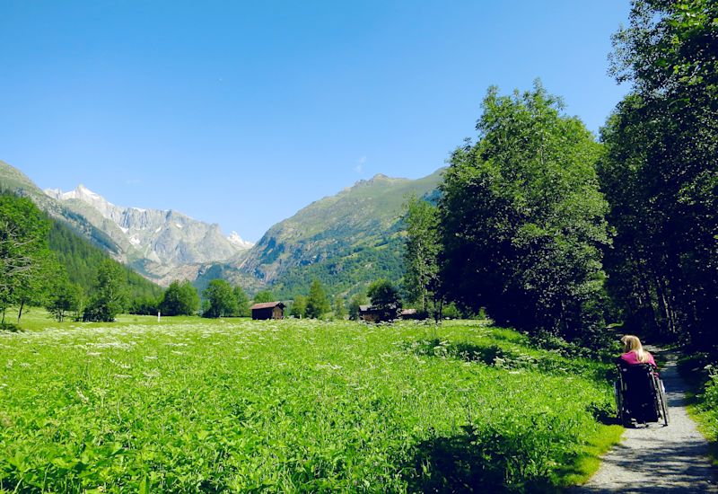 Wheelchair accessible paths, summer, Valais