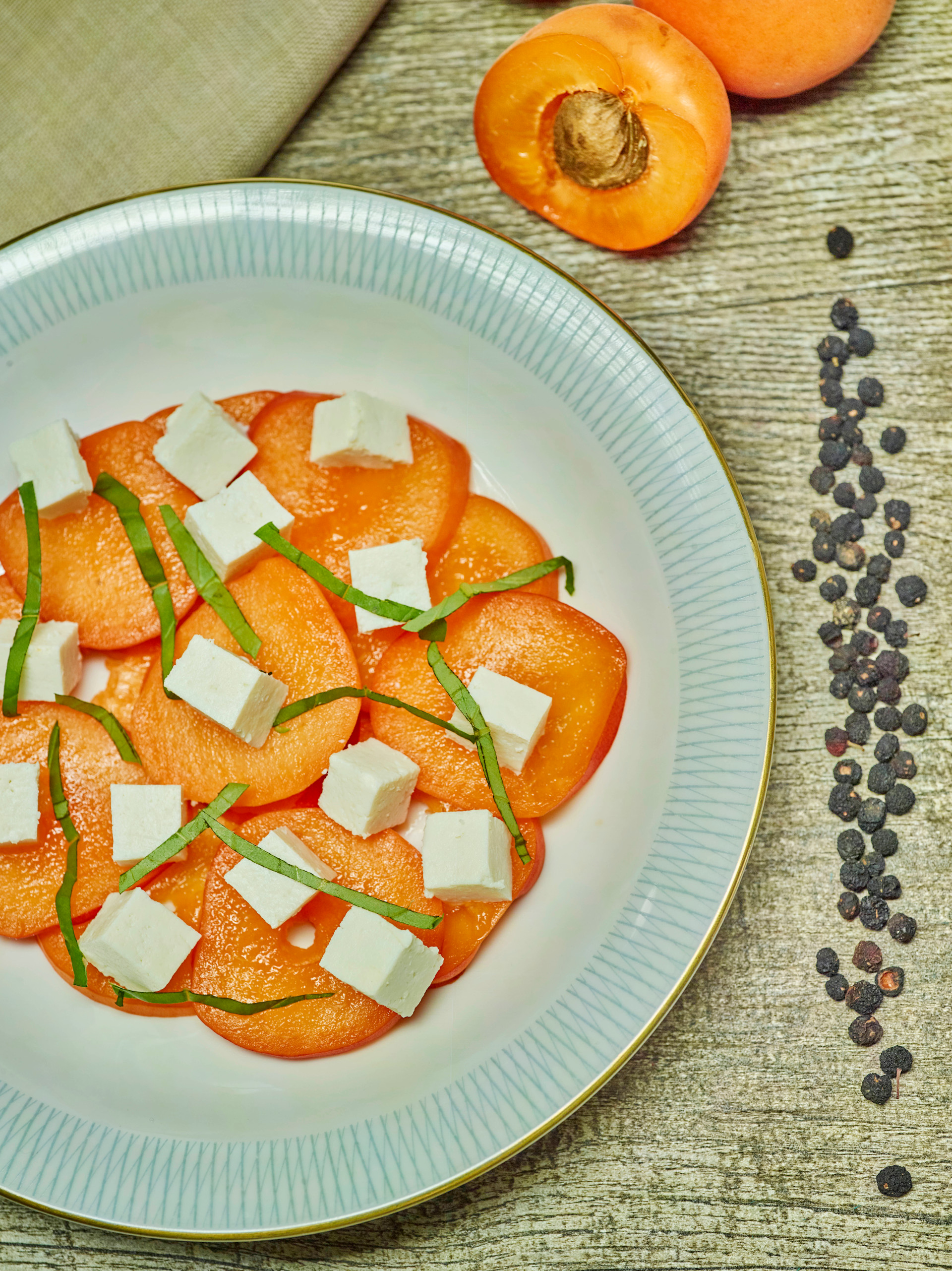 Apricot carpaccio with sérac cheese recipe | Valais Switzerland
