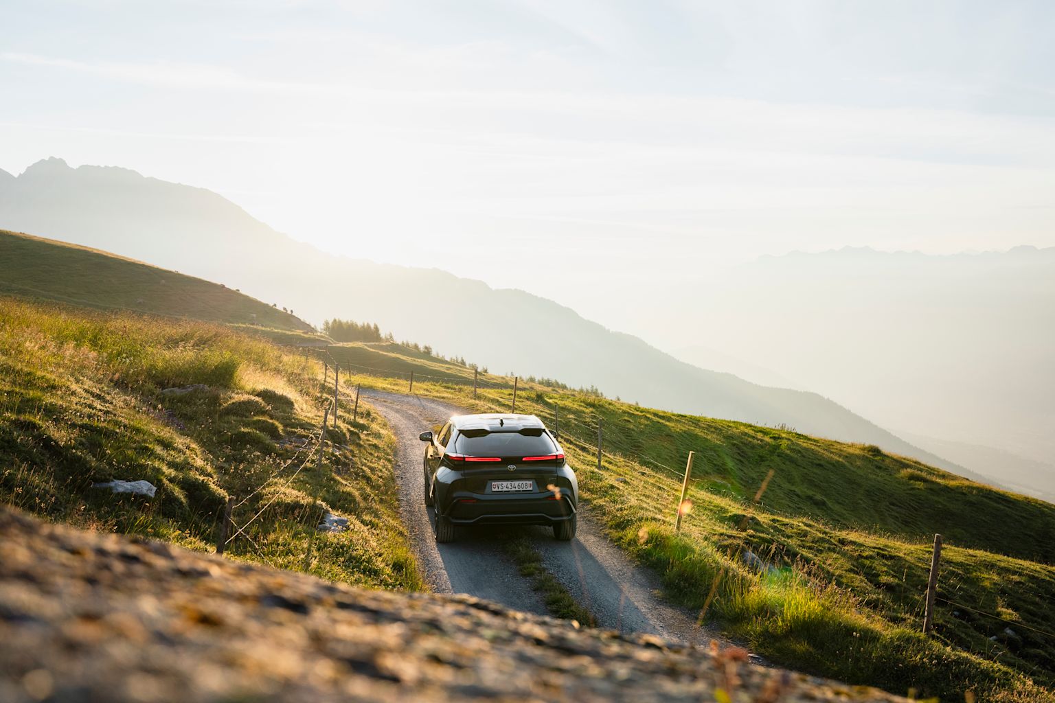 Toyota Emil Frey dans les vignobles valaisans, Valais, Suisse