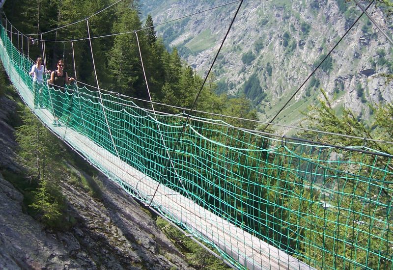 Suspension bridge Saas-Allmagell - Almagellerhorn, Erlebnisweg Saas-Almagell, Valais Wallis Switzerand
