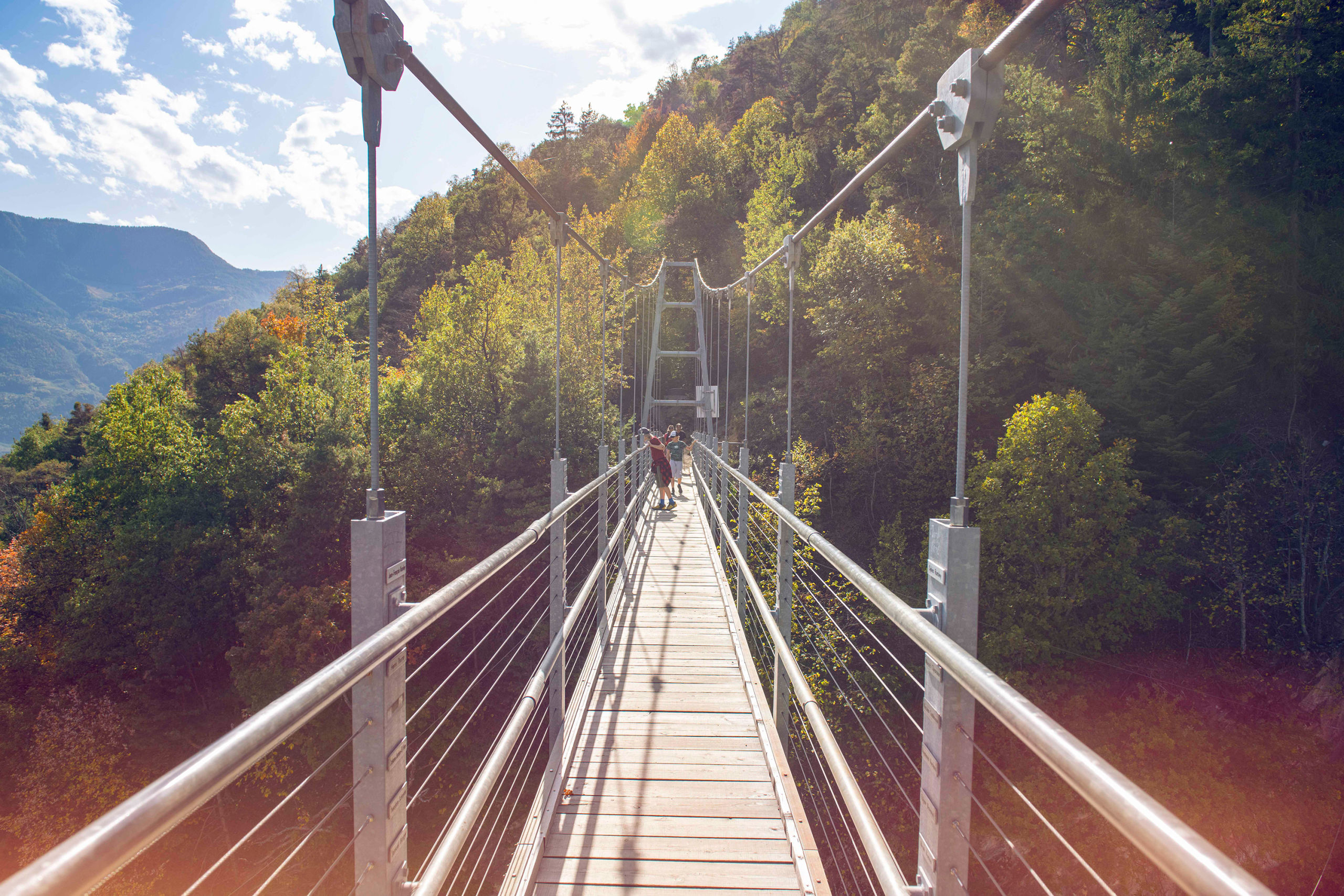 Hängebrücke von Farinet in Saillon, wandern im Wallis, schweiz