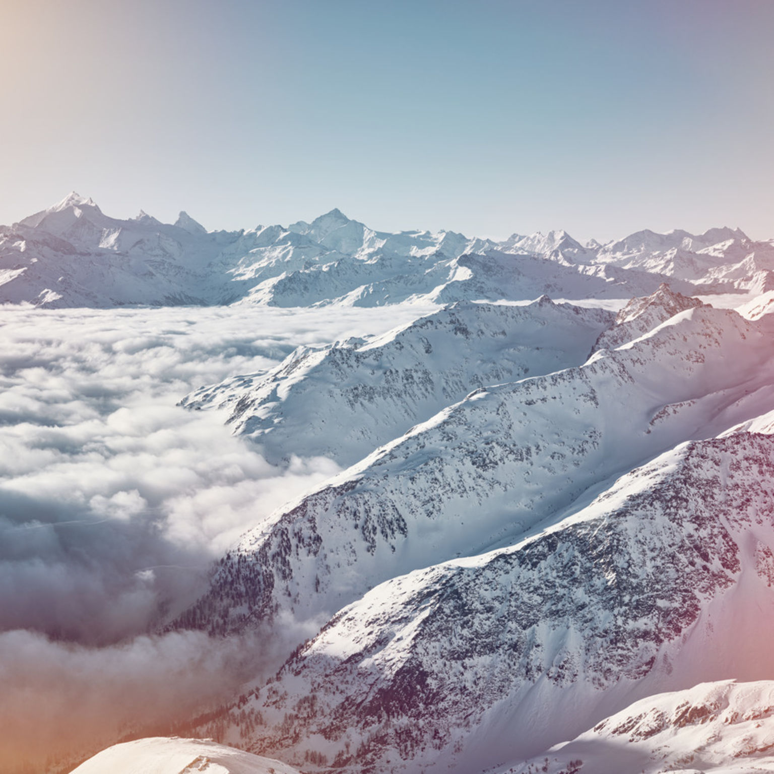 Vue sur le Weisshorn et le Cervin, montagnes, mer de brouillard, Valais, Suisse