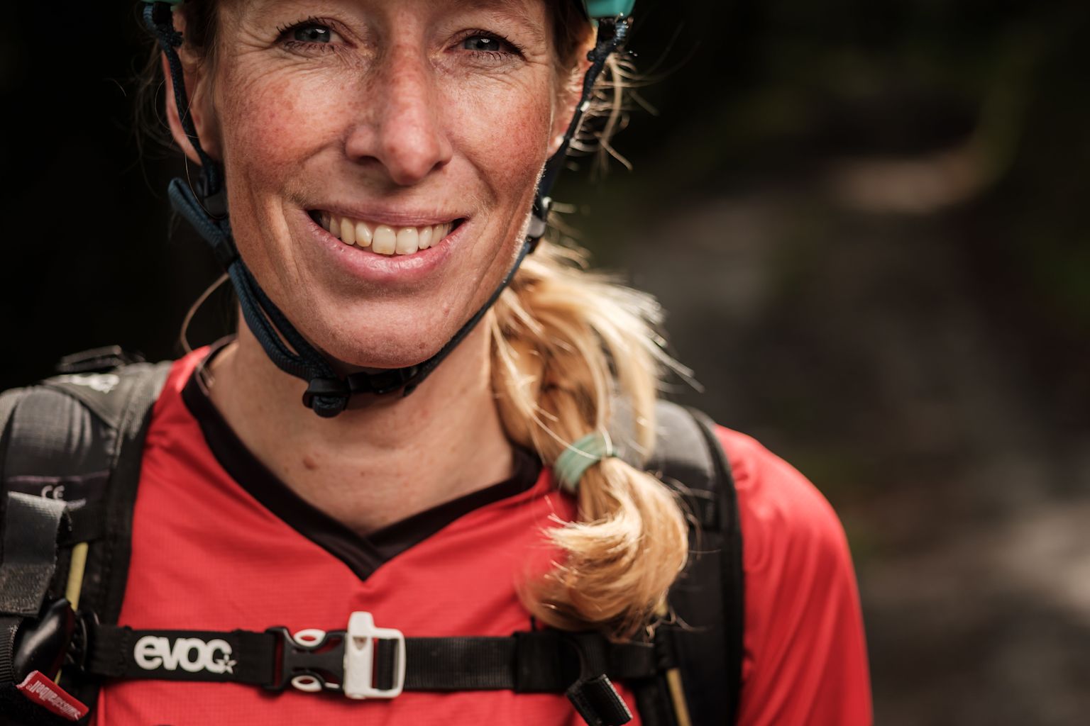 Jess Kroon is one of the most established mountain bike guides in Valais. The Dutchwoman and her husband have found a mountain bike paradise in Verbier and offer courses and bike weeks, Valais, Switzerland