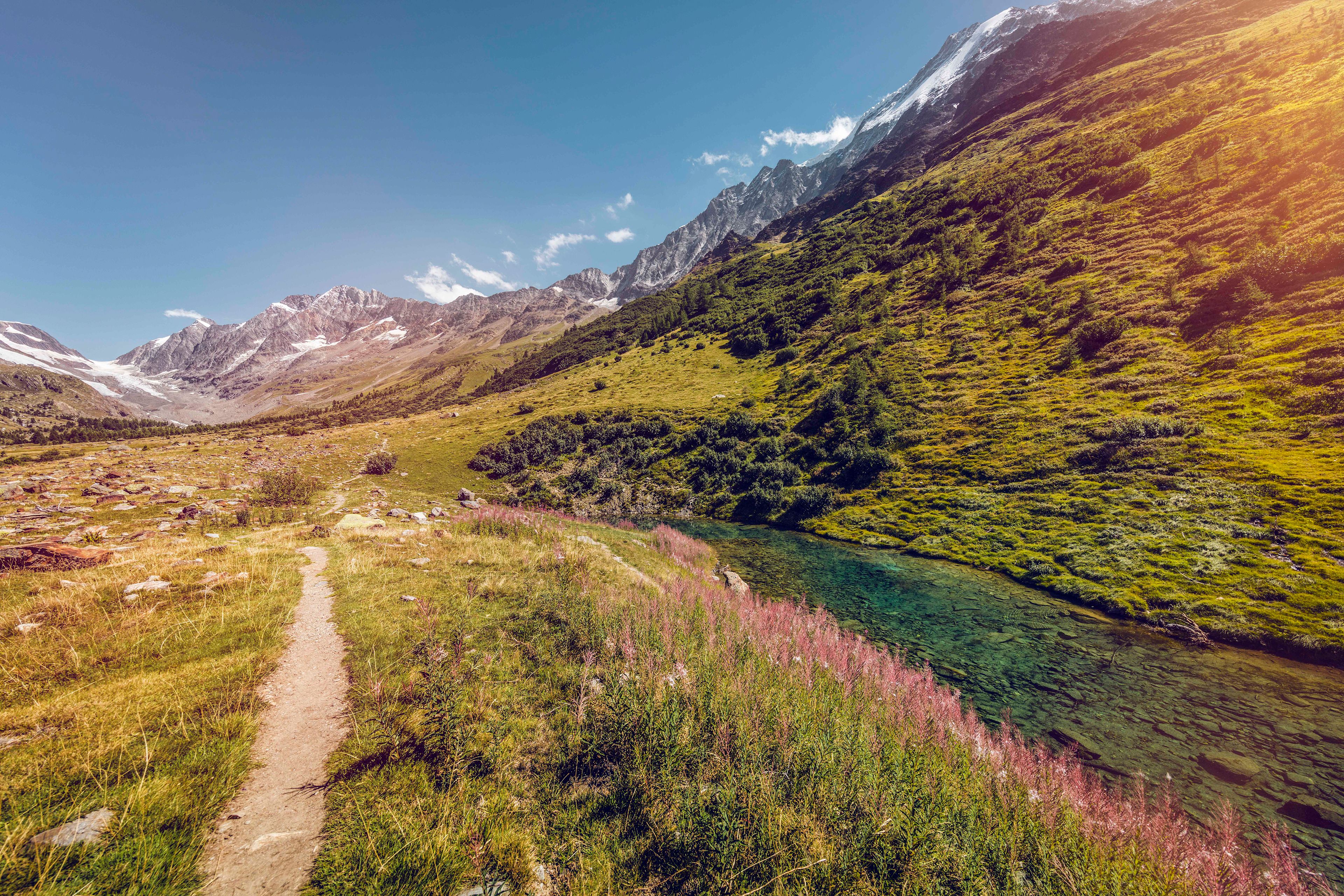 Chemin de randonnée au Lötschental, été en Valais, Suisse