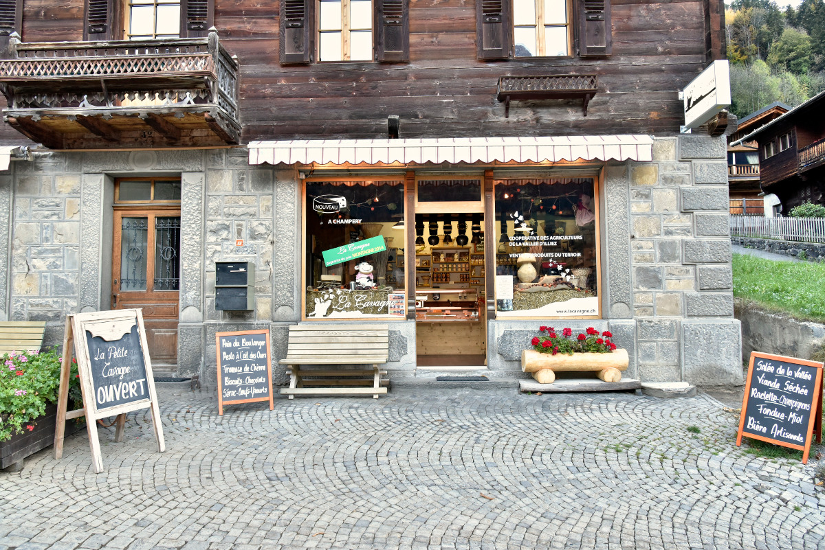 Verkaufsstelle La Petite Cavagne, Champéry, Wallis, Schweiz