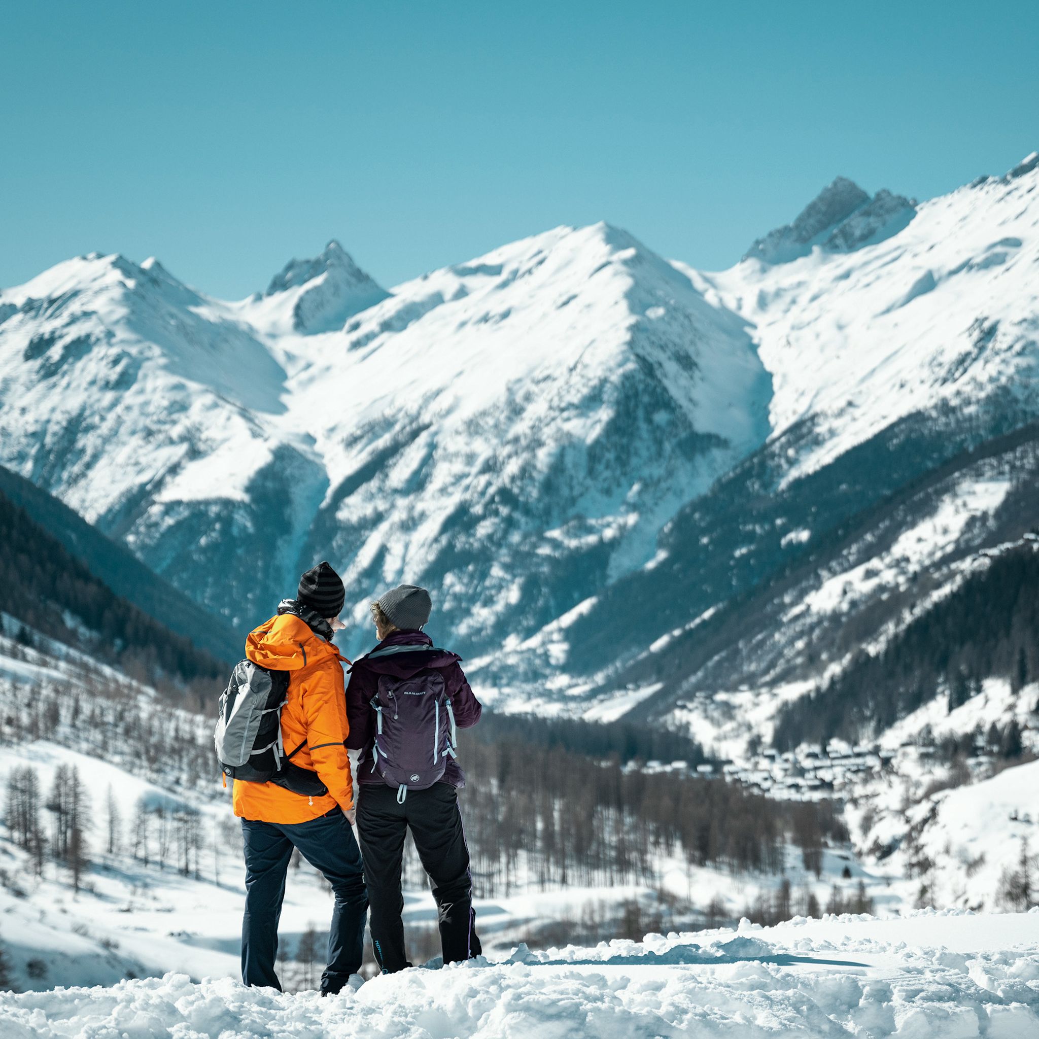 Regarder derrière soi vaut la peine, surtout près de l’arrivée. Valais, Suisse