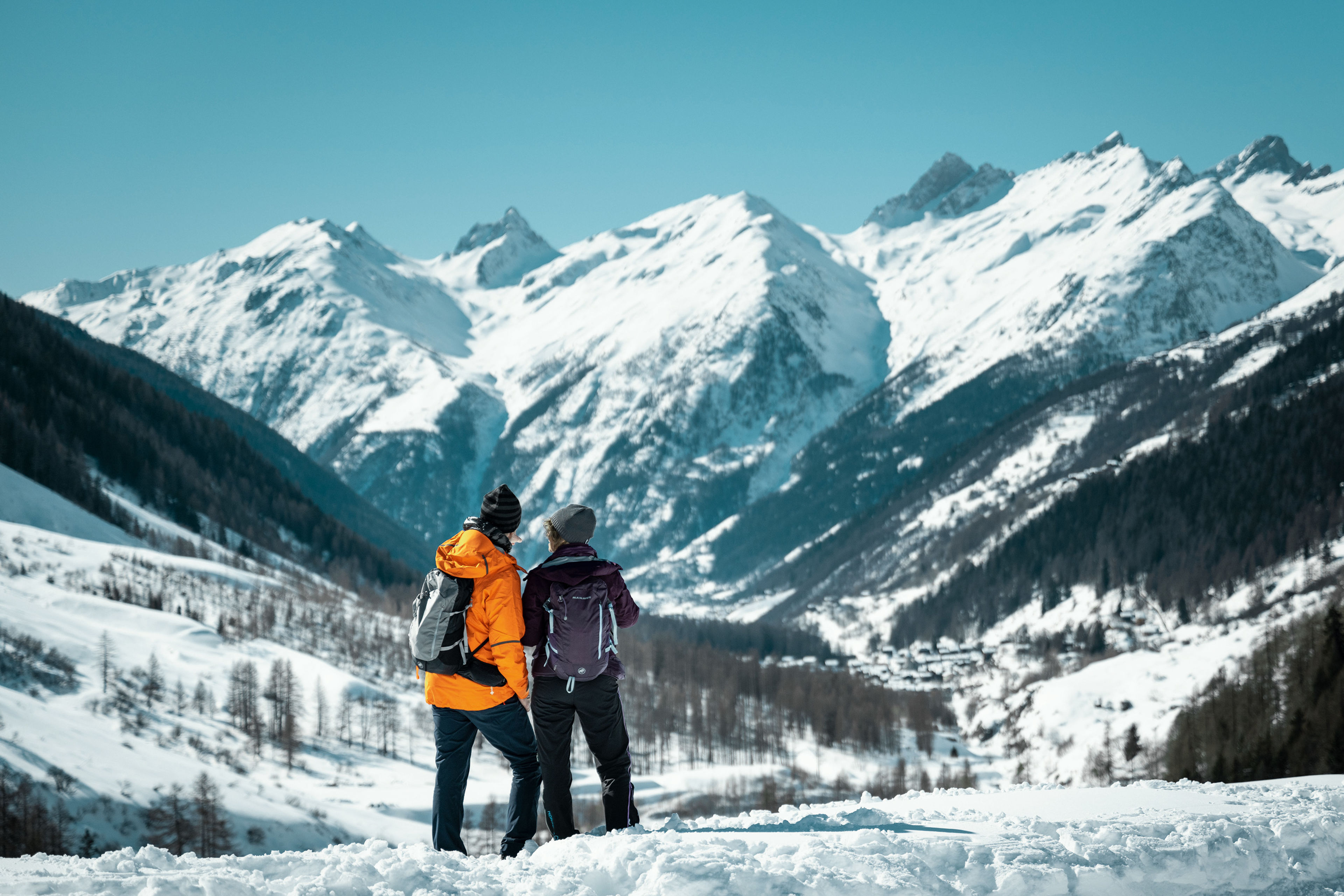 Regarder derrière soi vaut la peine, surtout près de l’arrivée. Valais, Suisse