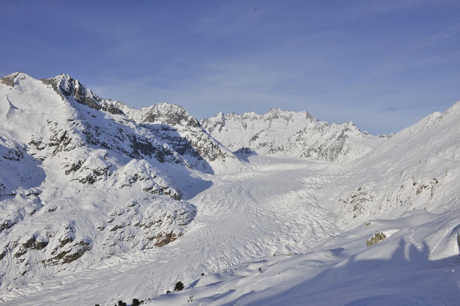 Aletschgletscher im Winter unter dem Schnee, Valais Wallis Schweiz