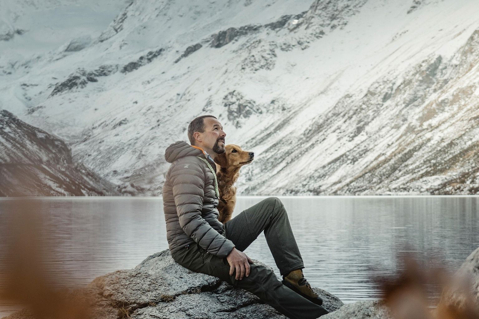Flos and his new Buddy at the lake, Valais, Switzerland