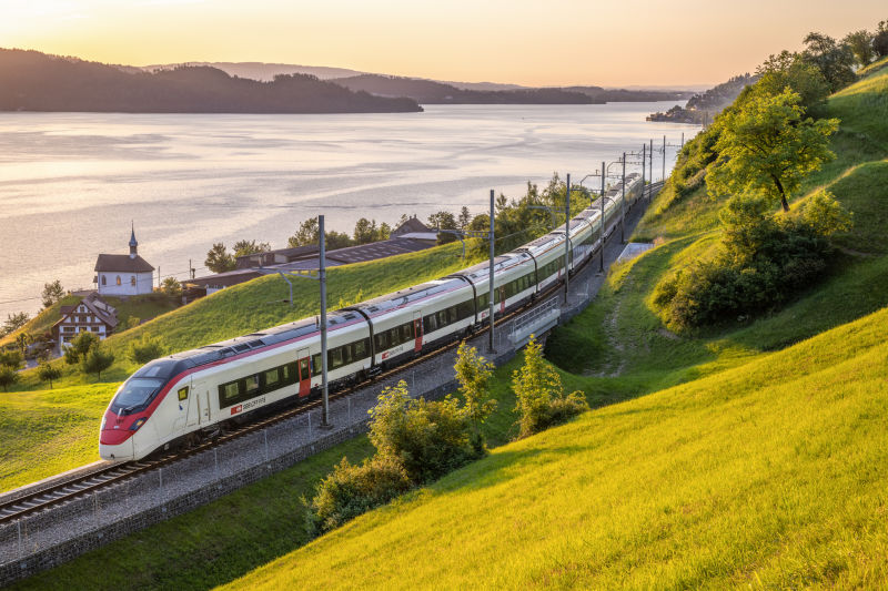 The connections with Trenitalia allow travelers from Italy to discover the Valais.