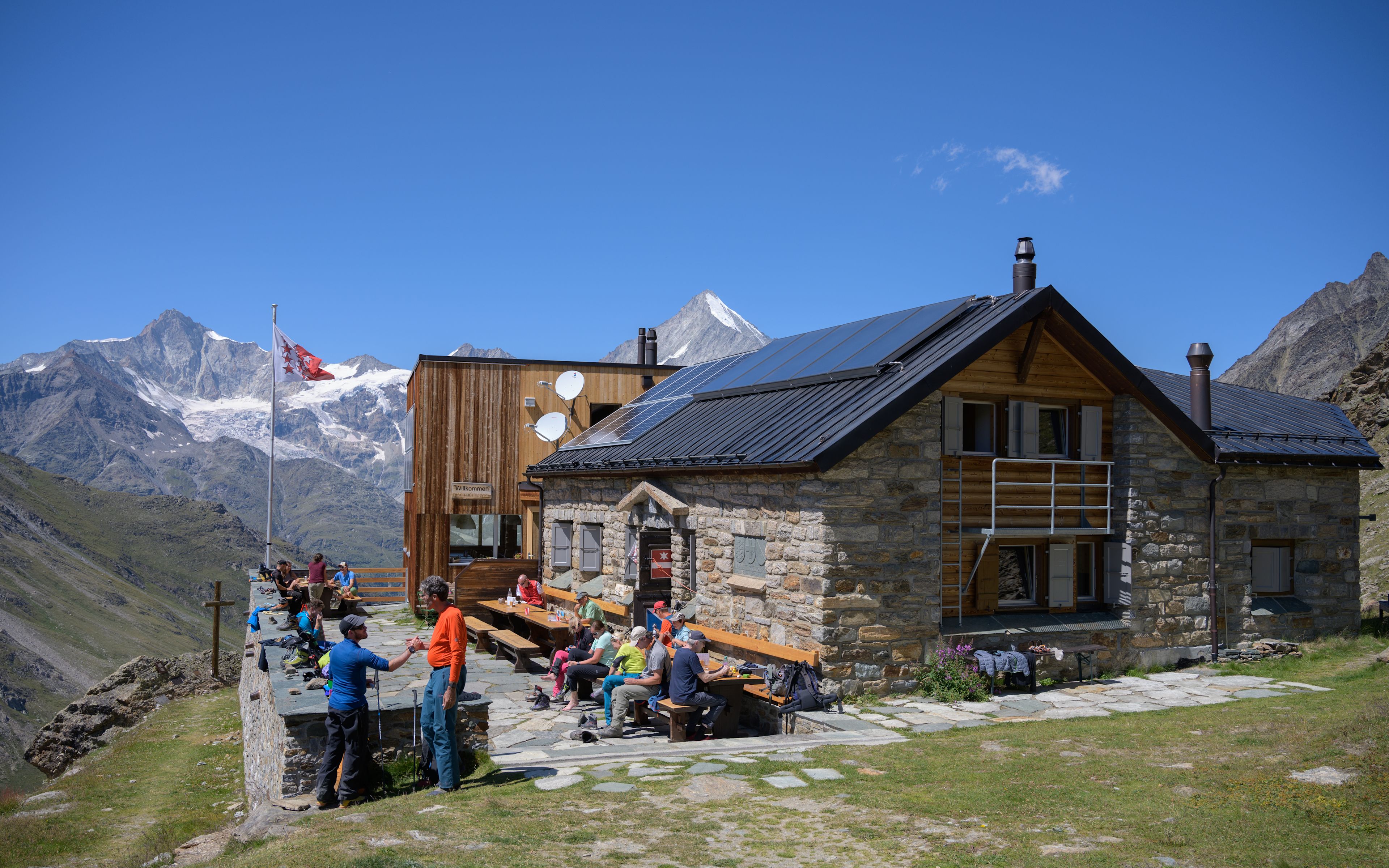 La cabane, au nord-ouest de Zermatt, a été agrandie en 2008.