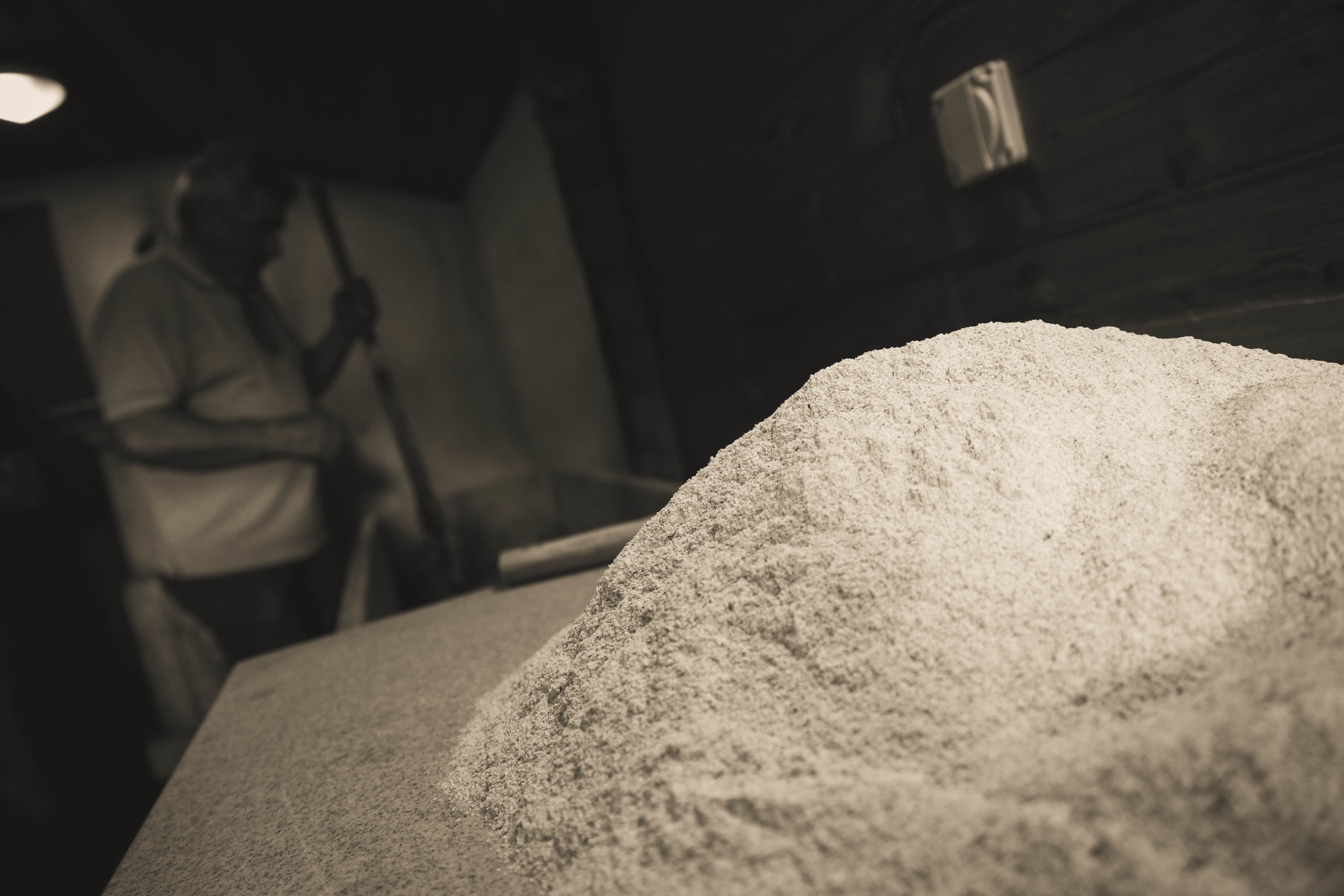 The baker prepares the rye bread with rye flour., Valais Wallis Schweiz Suisse