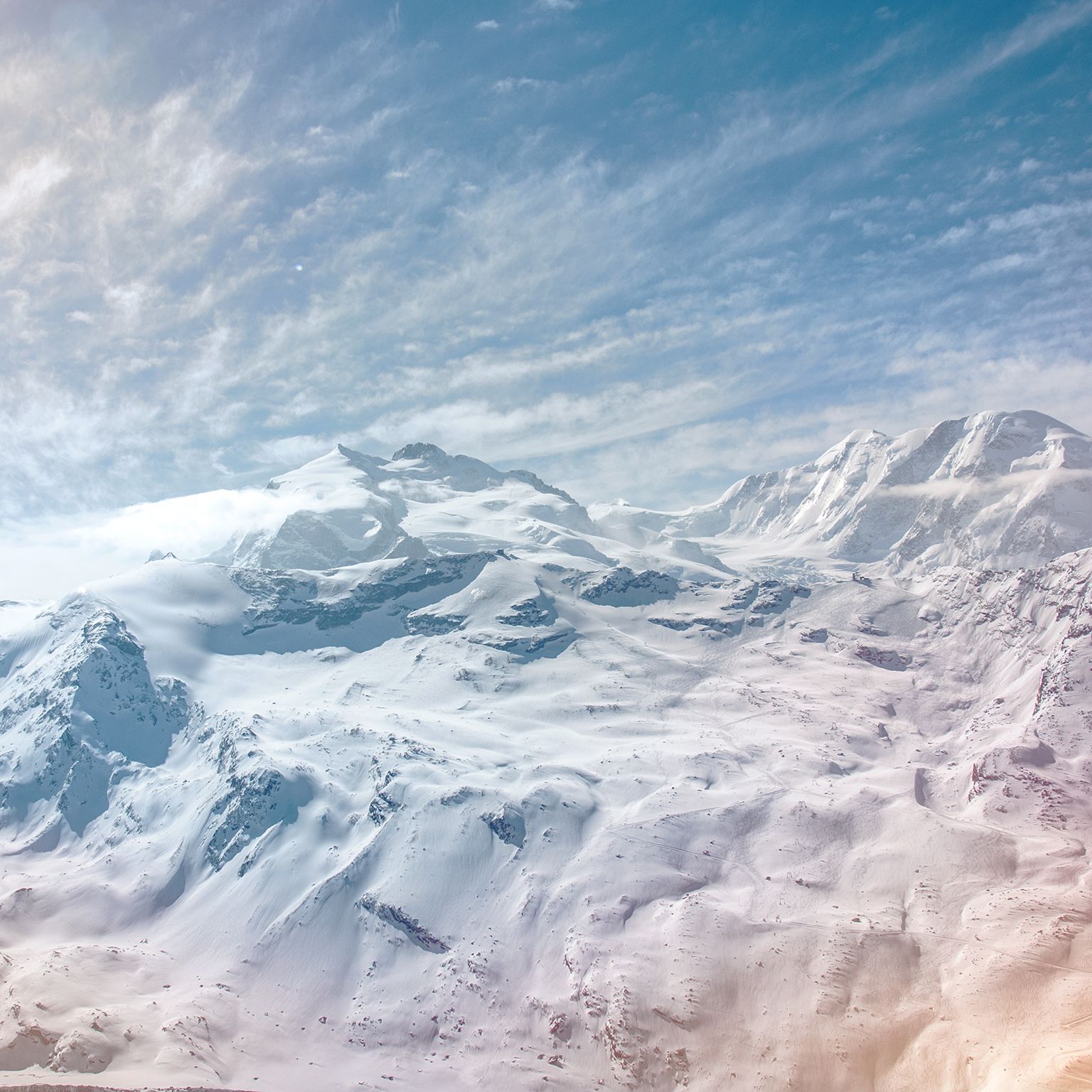 Sommets enneigés en Valais, Zermatt, Suisse