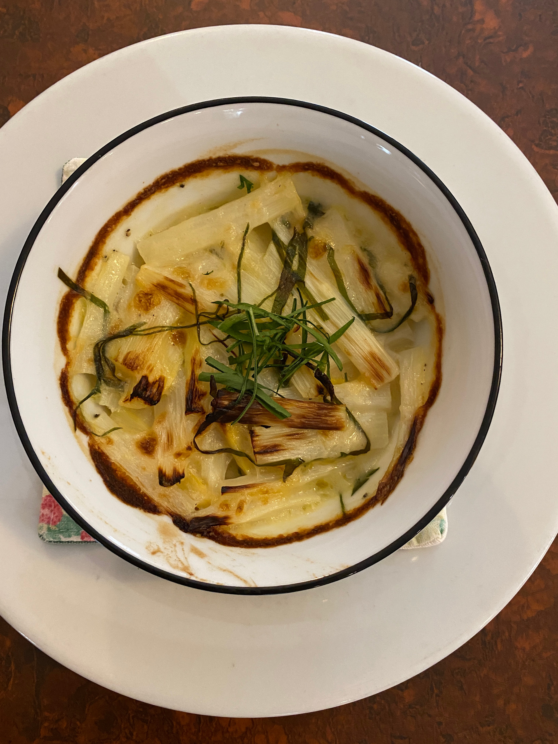 Asparagus gratin with wild garlic recipe | Valais Switzerland