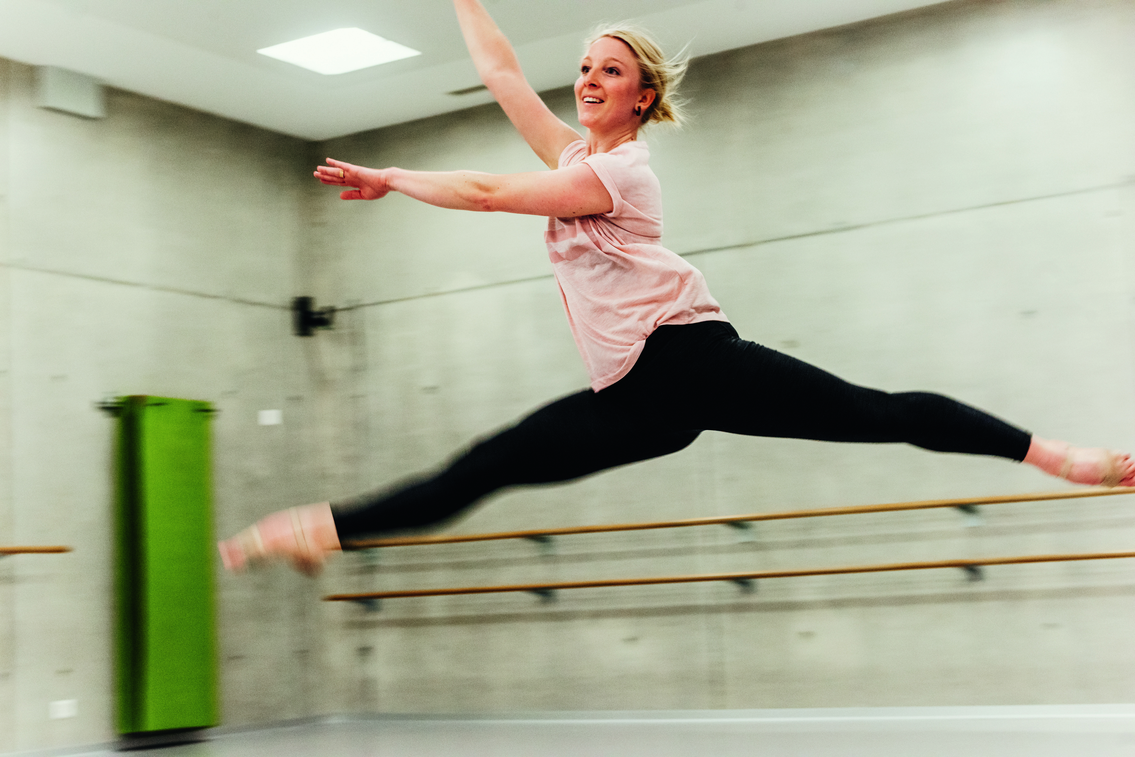 Stephanie Schelling is equally adept at ballet and skiing. 